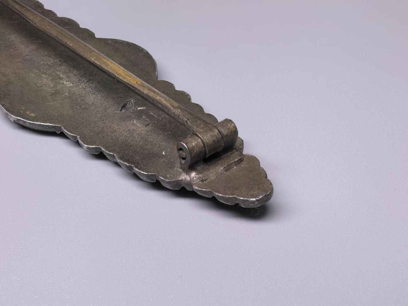 小驴勋章奖章收藏11月15日周六晚五点拍卖（珍爱和平，收藏战争，铭记历史，勿忘国耻，忠党爱国。有偿代拍，送拍规则在简介最后，参拍须阅读规则后再参拍，关系到运费包装发货时效真假辨别等关键信息，拍卖时不再发原图，看大图店主微信码在拍卖店铺介绍里） 57版海军陆战队作战勋饰