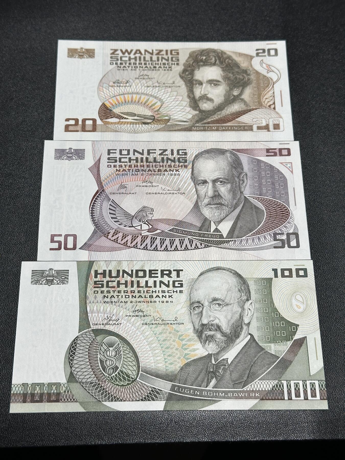 《外钞收藏家》第五百八十五期（精品场）（本平台长期征集拍品、欢迎藏友们联系合作）