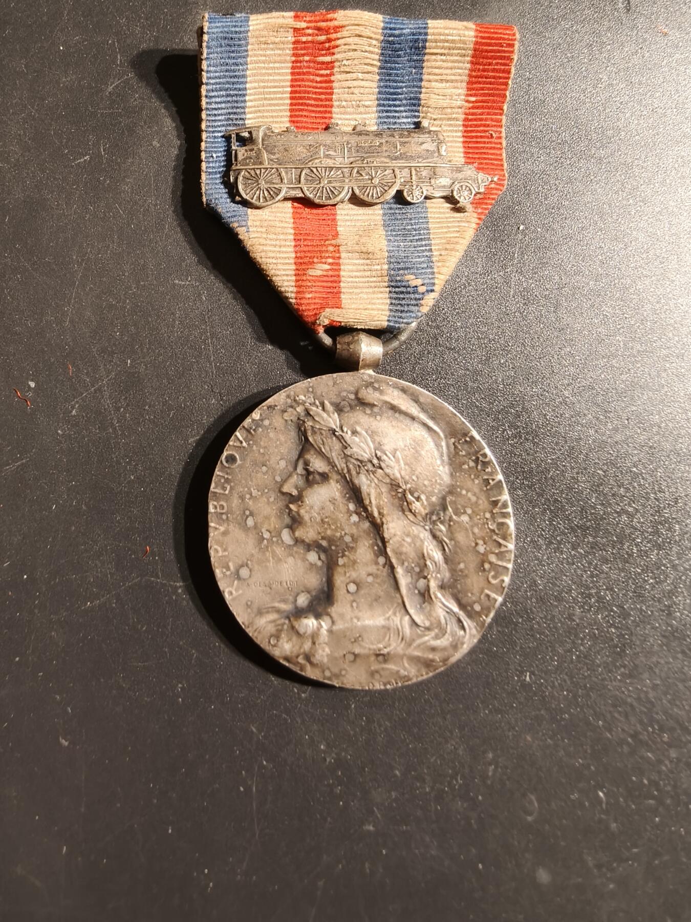 老王徽章第163期 13-15日三场连拍 16日统一发货  13、14日结束后可寄存  法国银级铁路服务奖章    罗蒂版    自由帽玛丽安娜    1927年实发