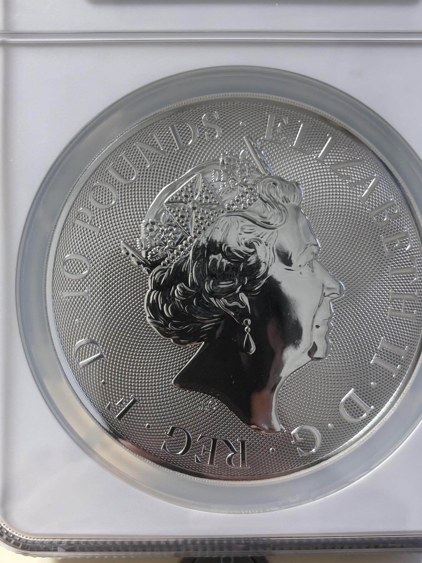 第181期拍卖 英国2019年女王神兽系列克拉伦斯黑牛10盎司纪念银币NGC-MS69,9999银，