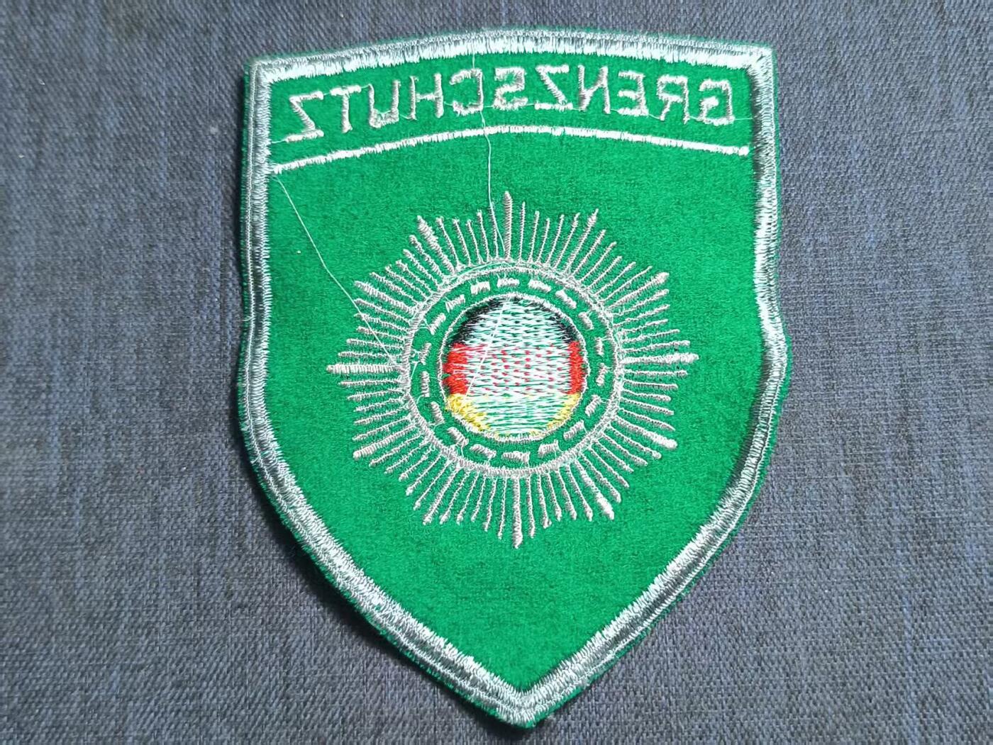 罗岚⭐爱藏⭐精品专拍第七场-分享拍场赚佣（周六有群拍，详细看简介） 民主德国边防驻营人民警察（五十年代）呢质刺绣臂章 非常少见的美品