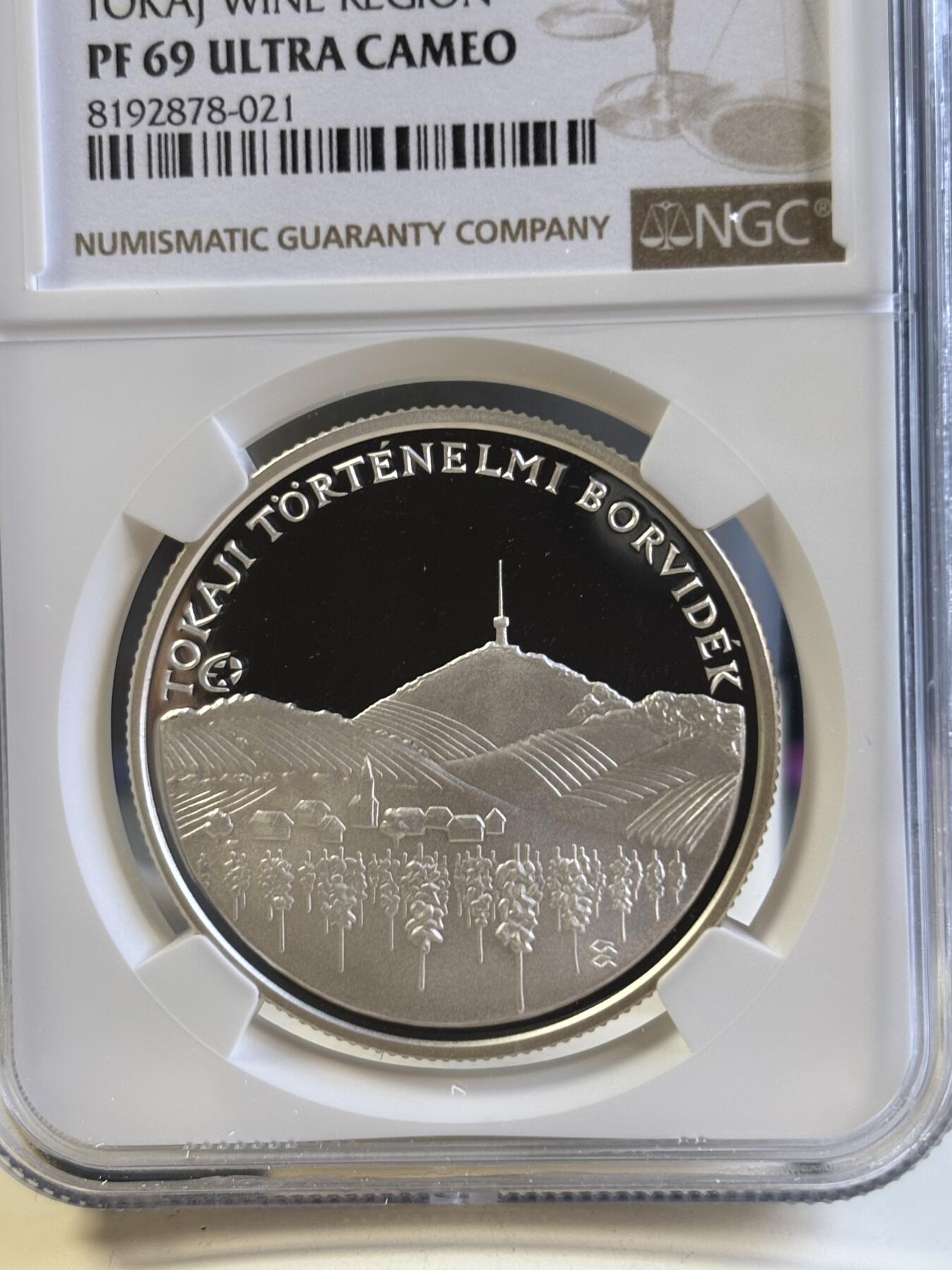 第181期拍卖 匈牙利 2008年 “托卡伊葡萄酒产区”5000福林精制银币NGC-PF69（世界硬币大奖赛人民选择奖）925银，1盎司，