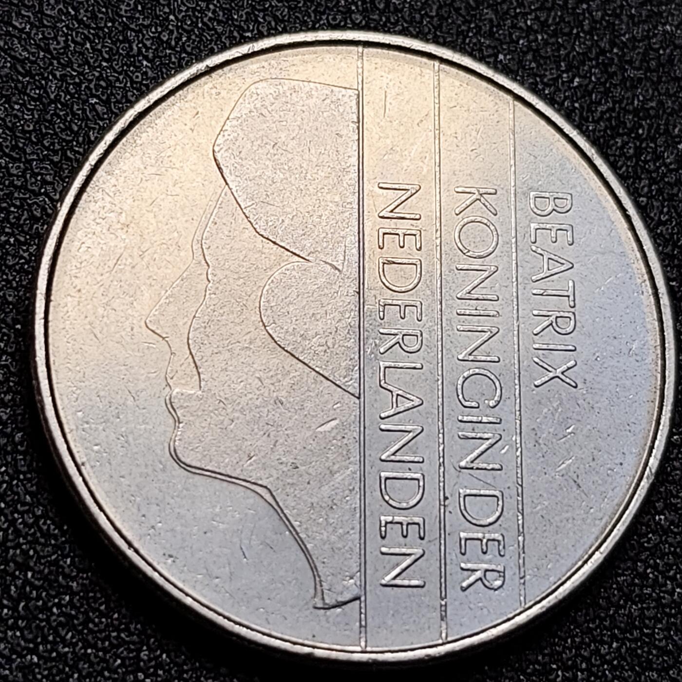 泉币菌-第128附加场-精品福利场（本场拍品多，请提前出价） 原光极美 贝娅特丽克丝女王 荷兰1986年 2.5盾镍币 9毫米 10克