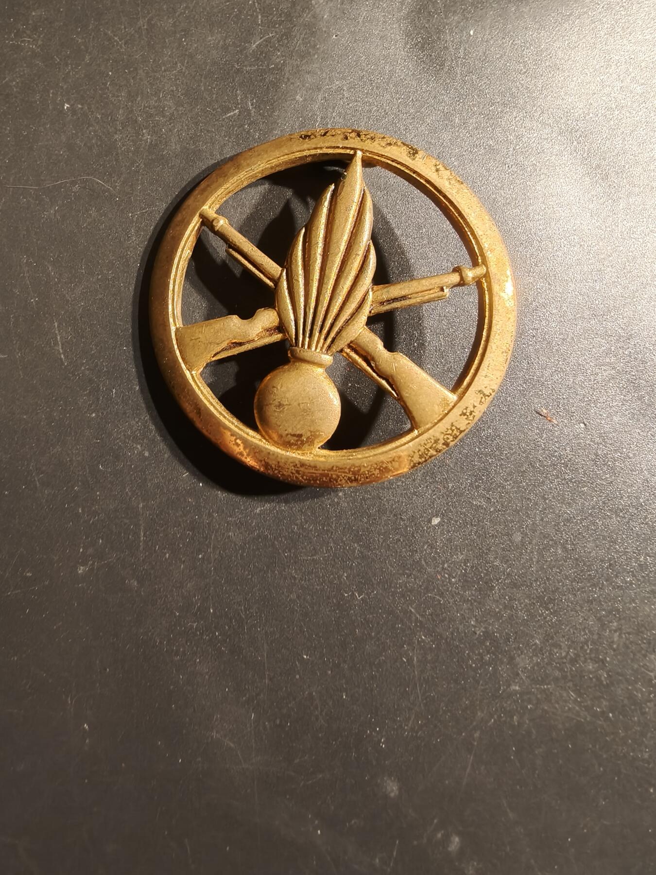 老王徽章第163期 13-15日三场连拍 16日统一发货  13、14日结束后可寄存  法国步兵贝雷帽徽