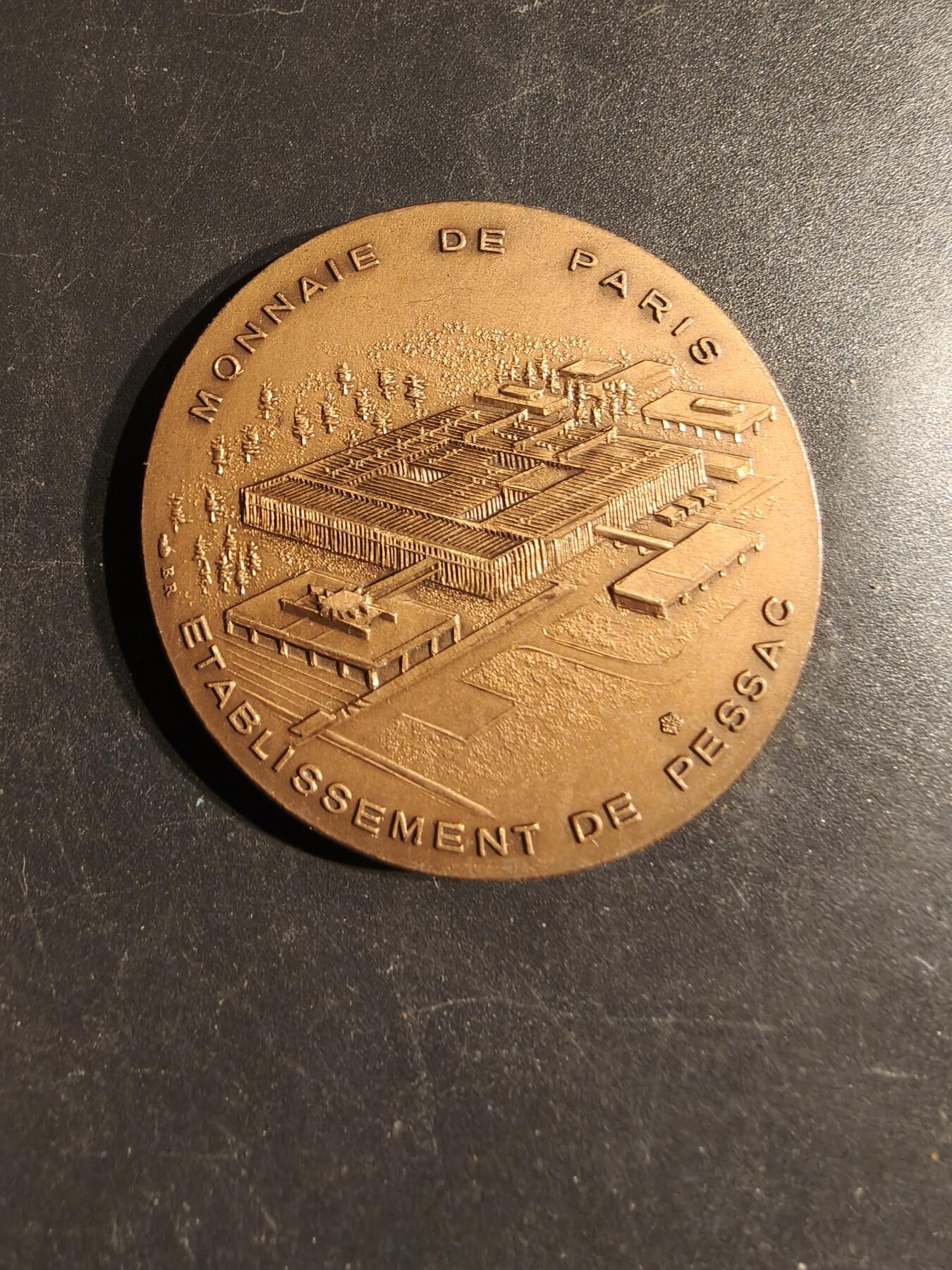 老王徽章第163期 13-15日三场连拍 16日统一发货  13、14日结束后可寄存