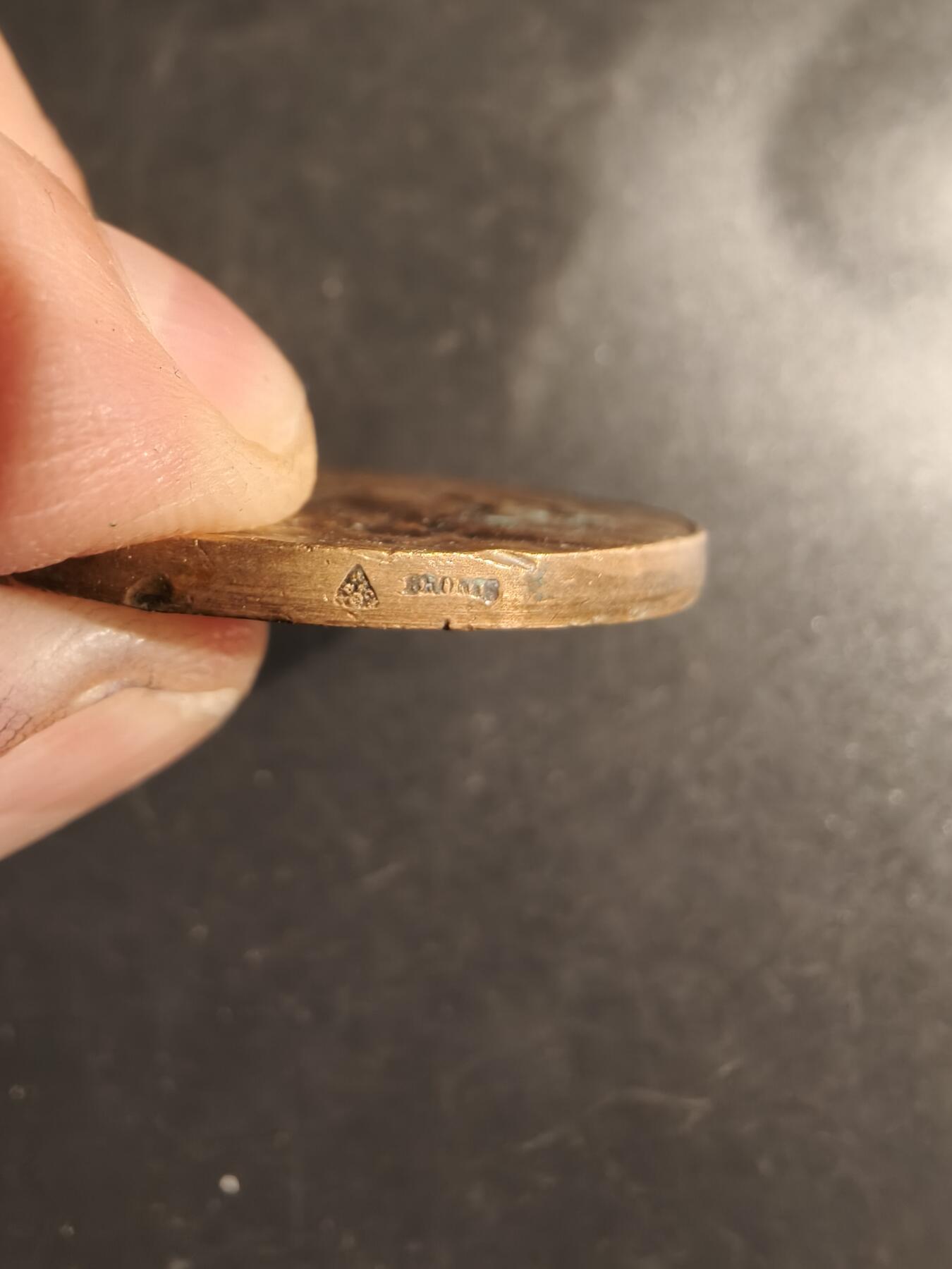 老王徽章第163期 13-15日三场连拍 16日统一发货  13、14日结束后可寄存