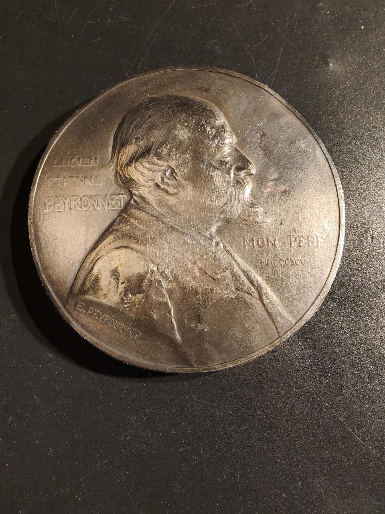 老王徽章第163期 13-15日三场连拍 16日统一发货  13、14日结束后可寄存