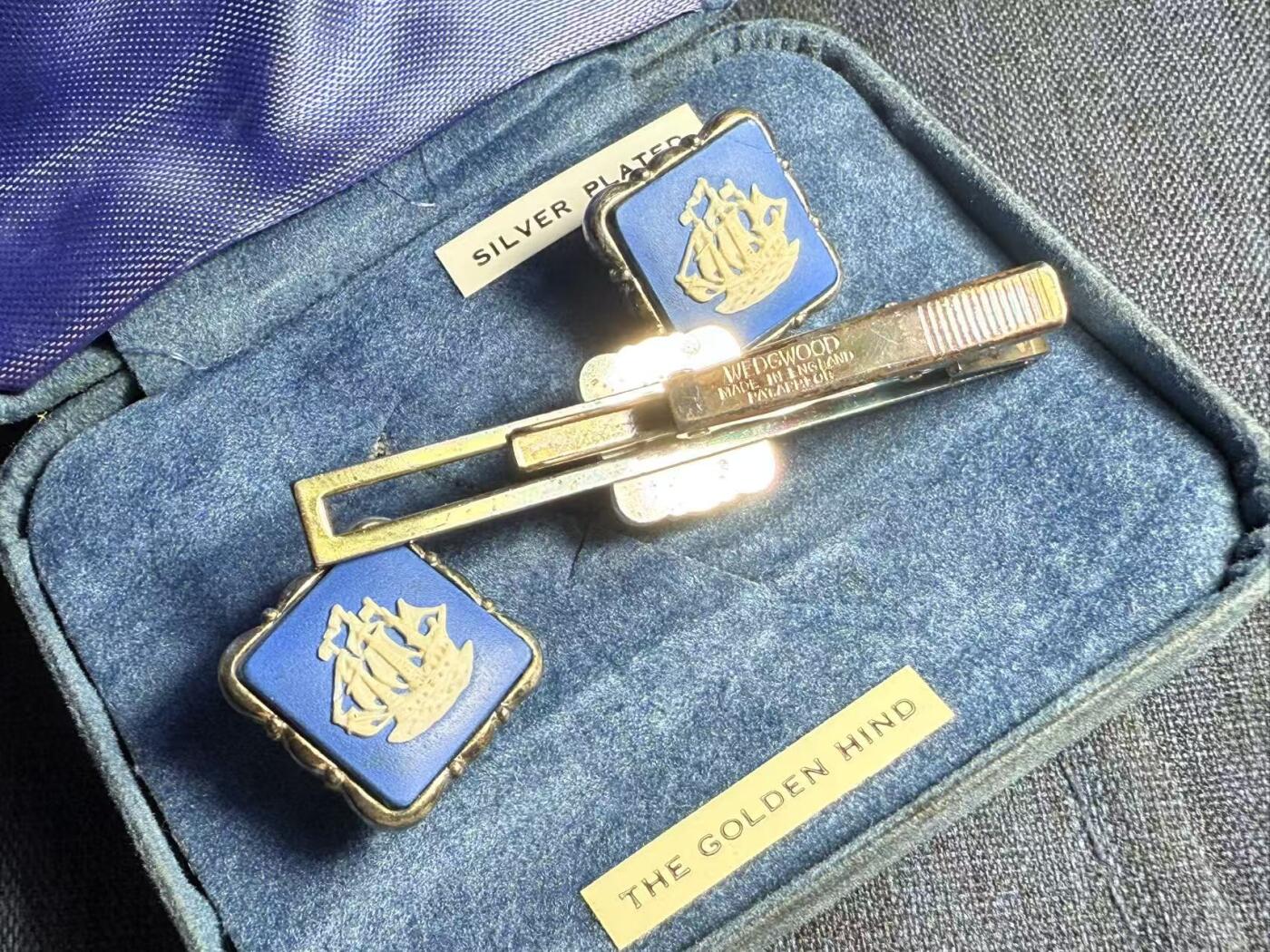 罗岚⭐爱藏⭐精品专拍第七场-分享拍场赚佣（周六有群拍，详细看简介） 中古奢侈  Wedgwood威基伍德 浮雕陶瓷帆船袖口领带夹一套  镀银材质