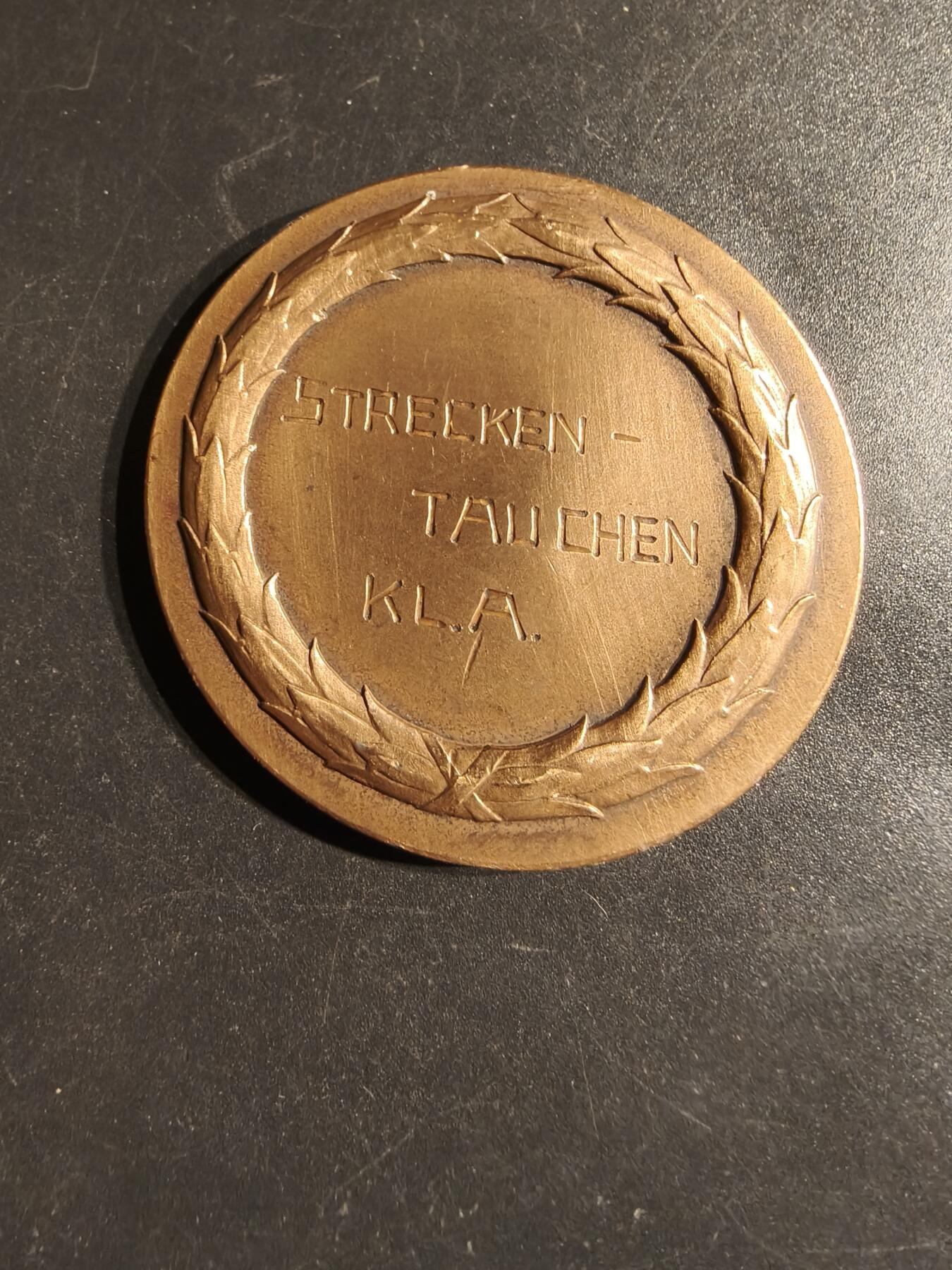 老王徽章第163期 13-15日三场连拍 16日统一发货  13、14日结束后可寄存