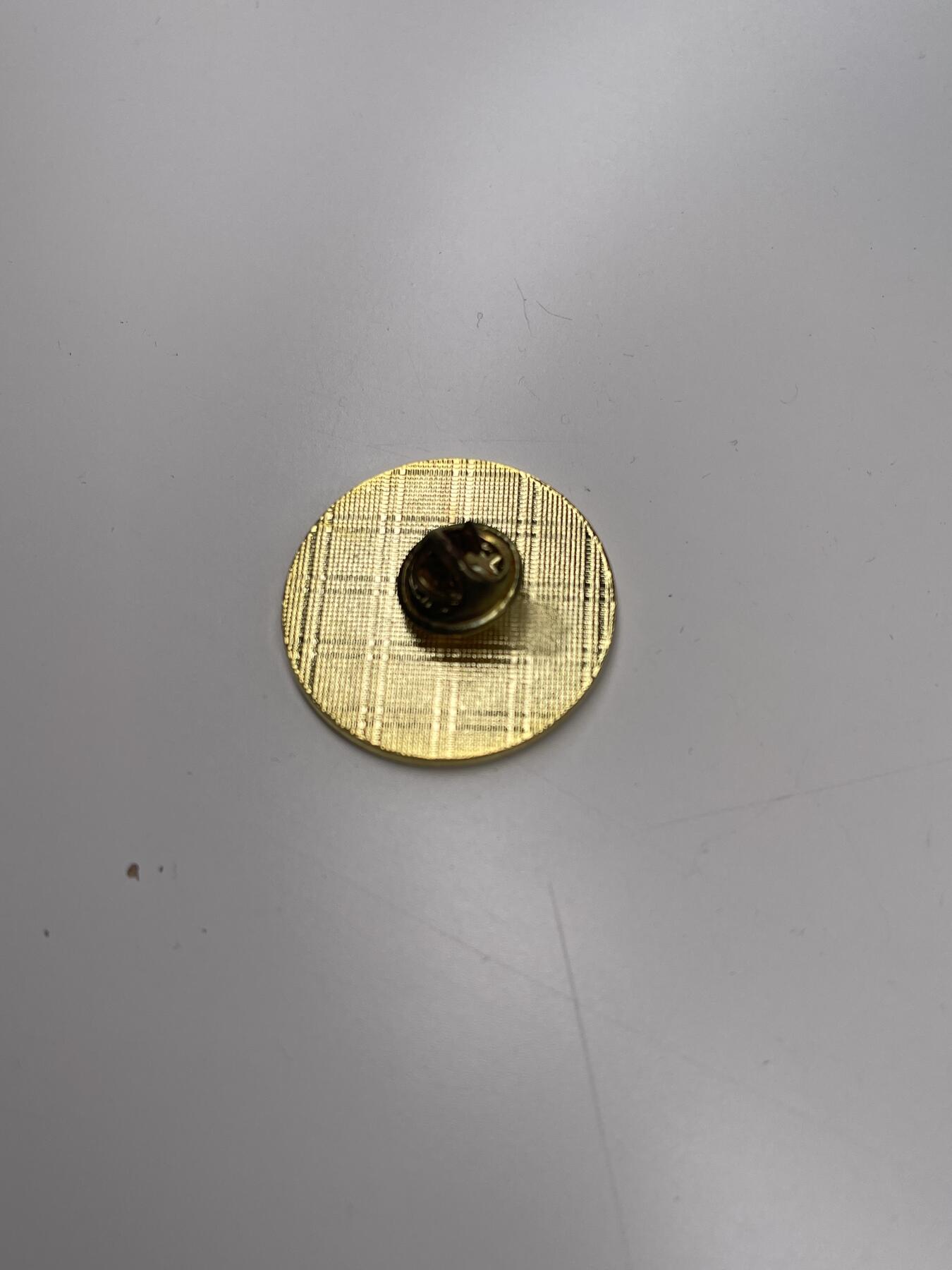 新时代收藏徽章红藏拍卖(第二十八场)  徽章纸品证书杂项 中国银行职工子女志愿者证章 珐琅