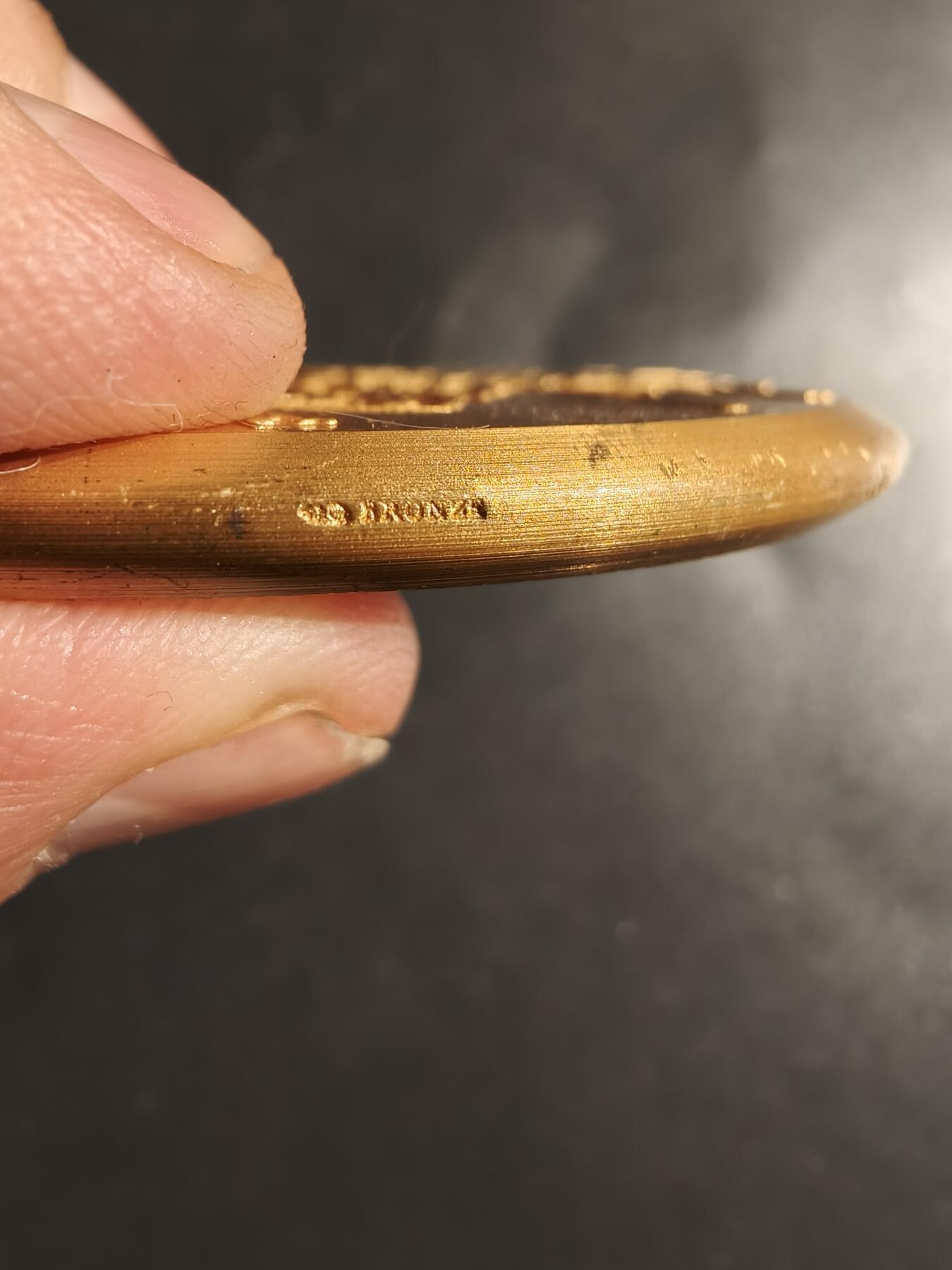 老王徽章第163期 13-15日三场连拍 16日统一发货  13、14日结束后可寄存