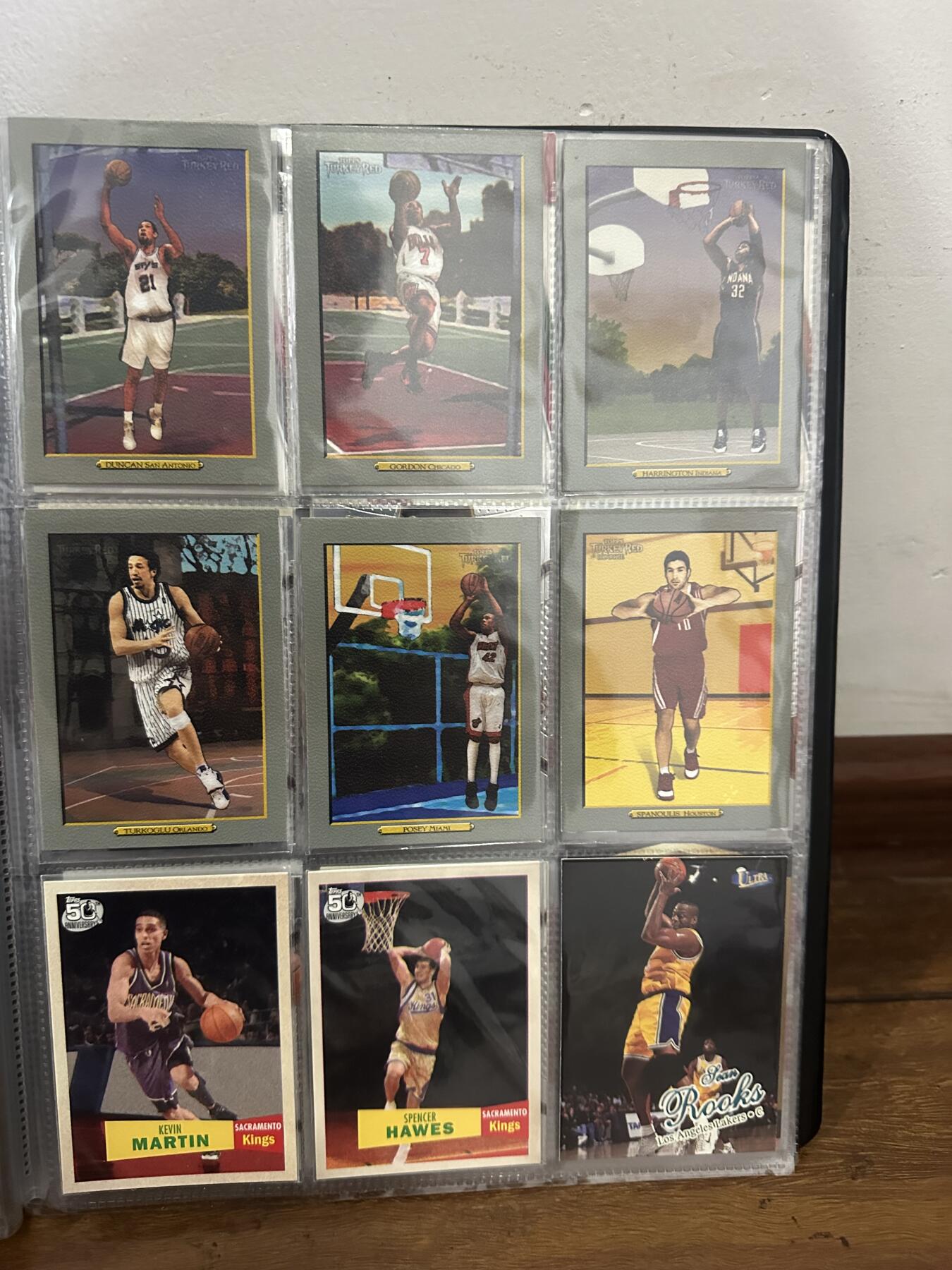 球星卡有好多张限编卡卡册一起出