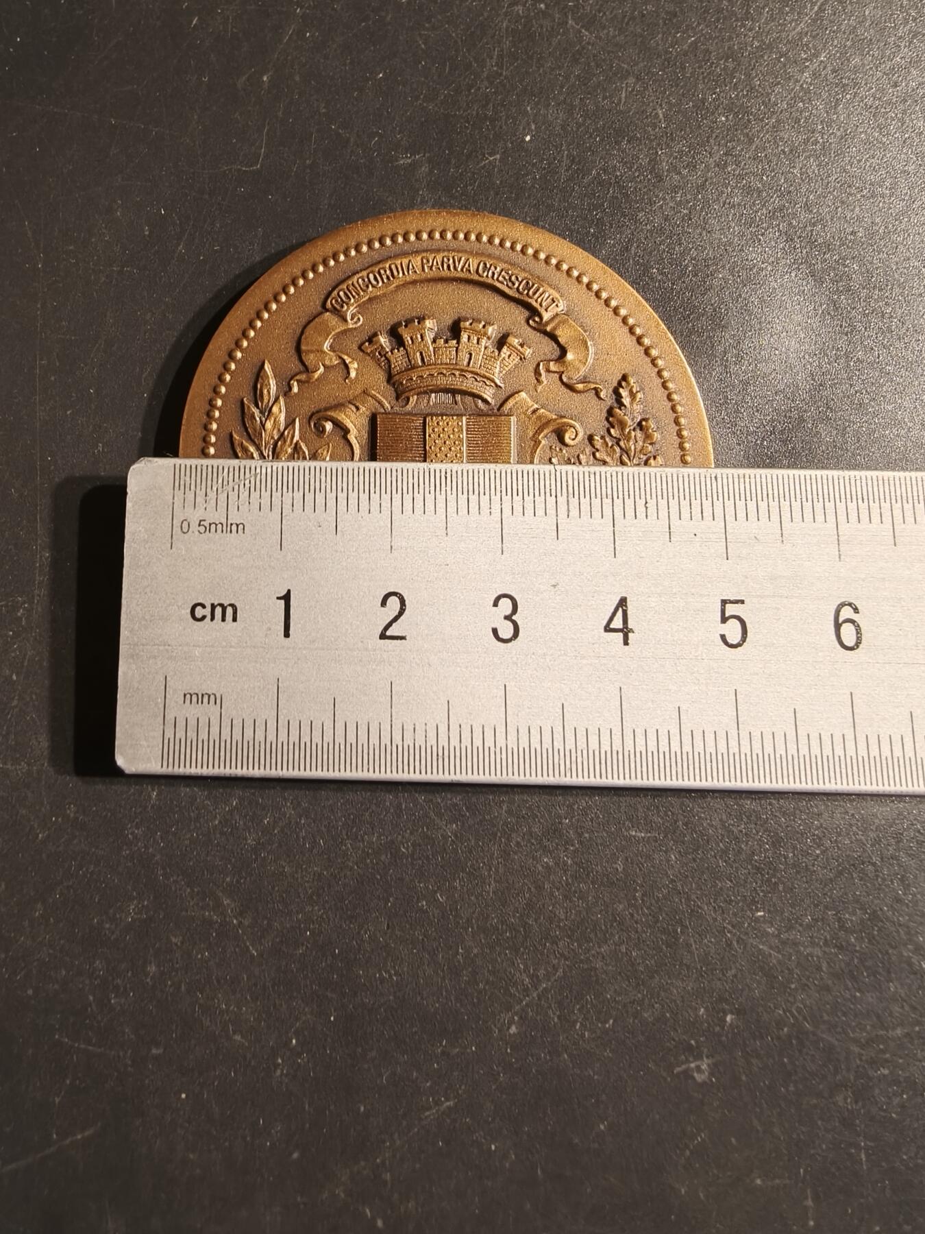 老王徽章第163期 13-15日三场连拍 16日统一发货  13、14日结束后可寄存