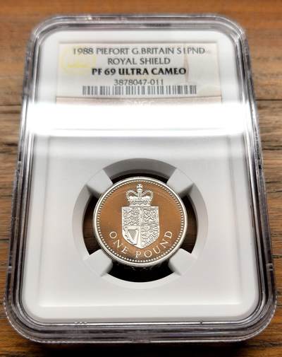 泉海漫舟·凡希社世界钱币微拍第三百十四期 - 1988英国皇家盾徽1镑加厚银币NGC-PF69UC