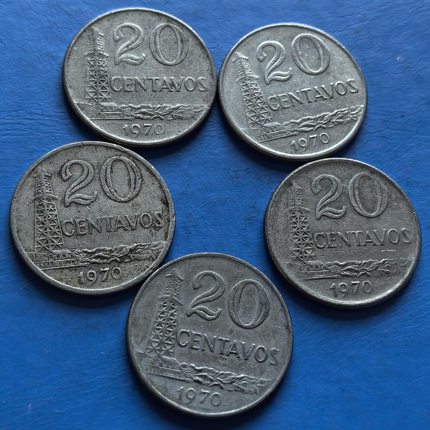 外国优质老铜币银币，周六九点倒数截拍，满百包邮，可寄存半年，喜欢朋友微信扫描二维码可直接参拍