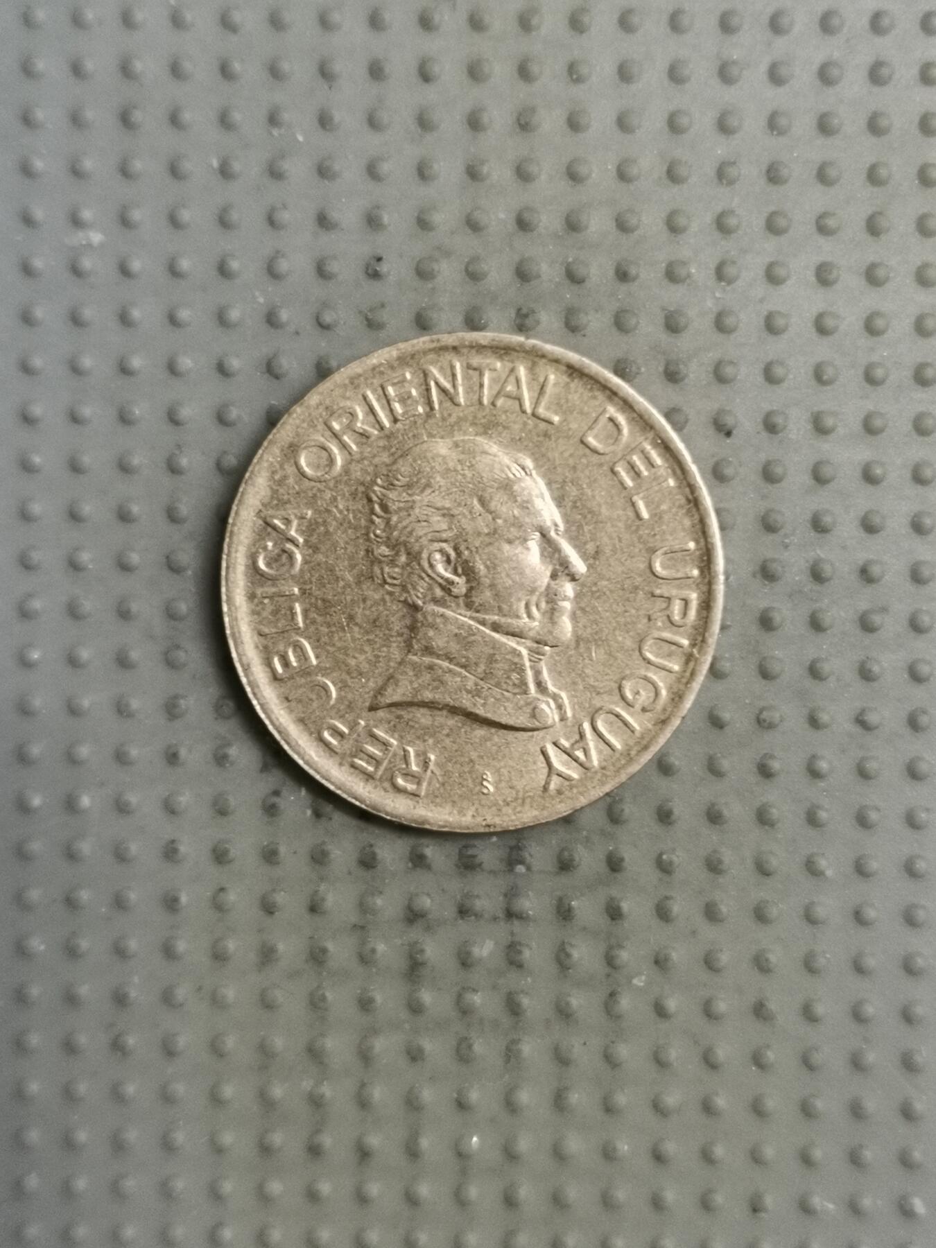 2025年第117场各国散币拍卖（总第117场） 乌拉圭1998年1比索