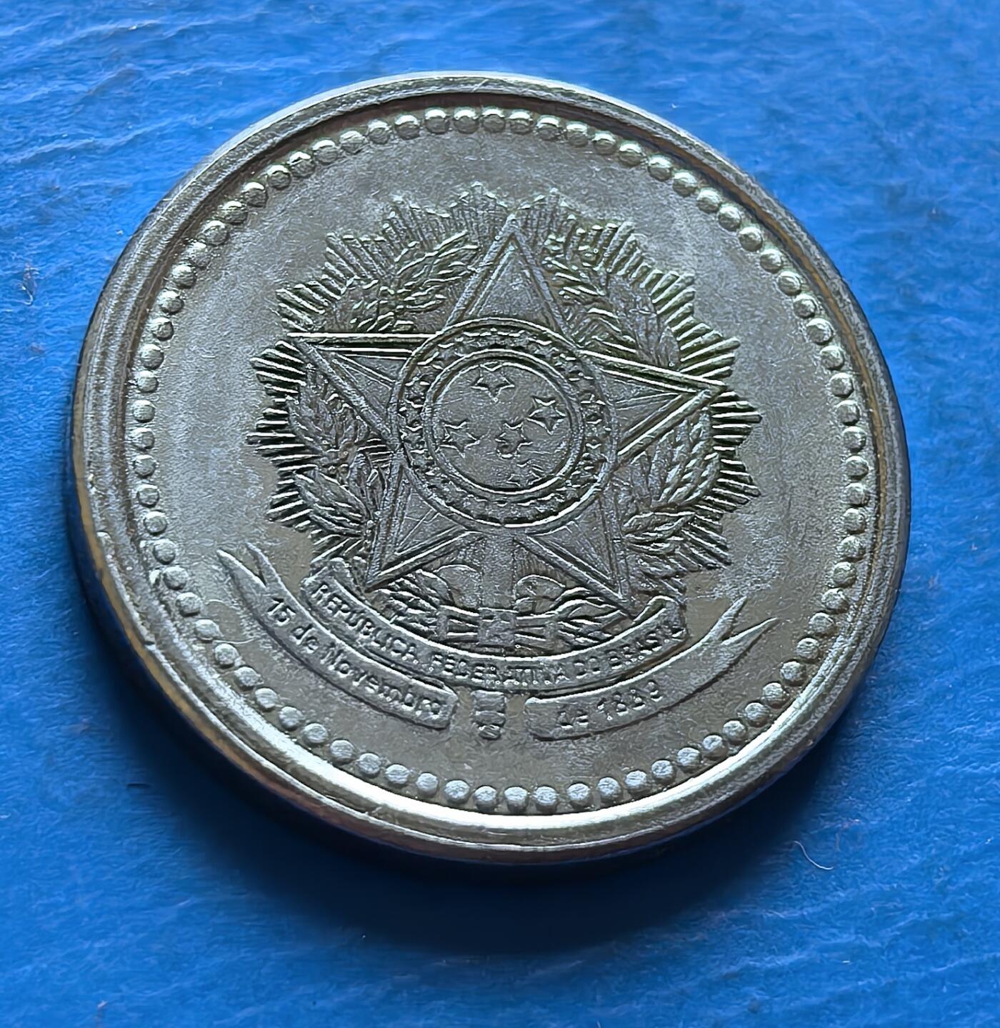 外国优质老铜币银币，周六九点倒数截拍，满百包邮，可寄存半年，喜欢朋友微信扫描二维码可直接参拍