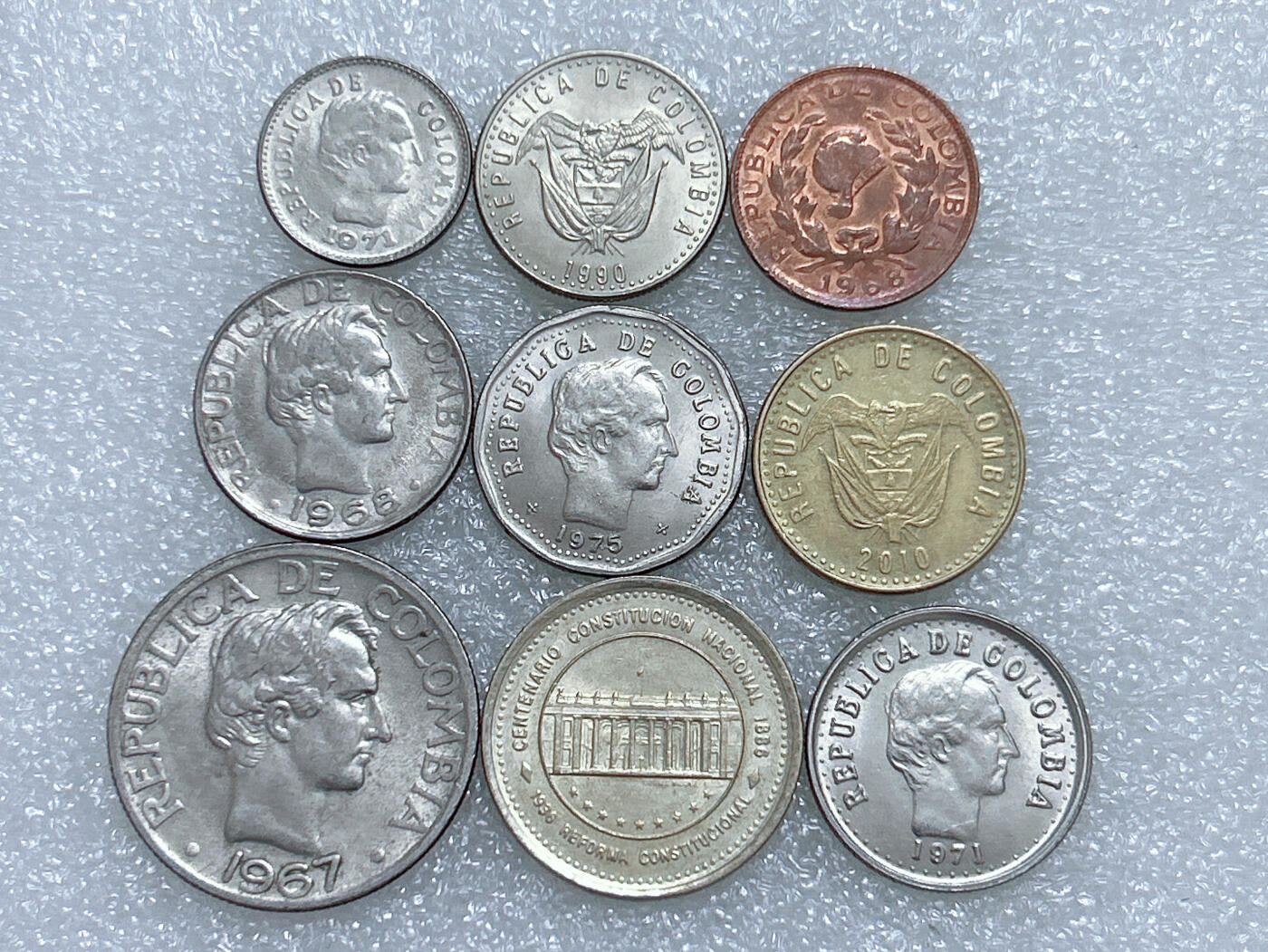 第一海外回流一元起拍收藏 散集专场  第266期 哥伦比亚不同版本硬币 9枚 带光好品