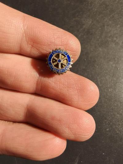 老王徽章第163期 13-15日三场连拍 16日统一发货  13、14日结束后可寄存 - 丹麦国际扶轮会证章    925银珐琅    1.5g