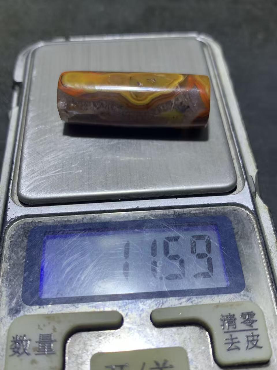 冰飘战国红玛瑙通货直桶，桶珠一颗！