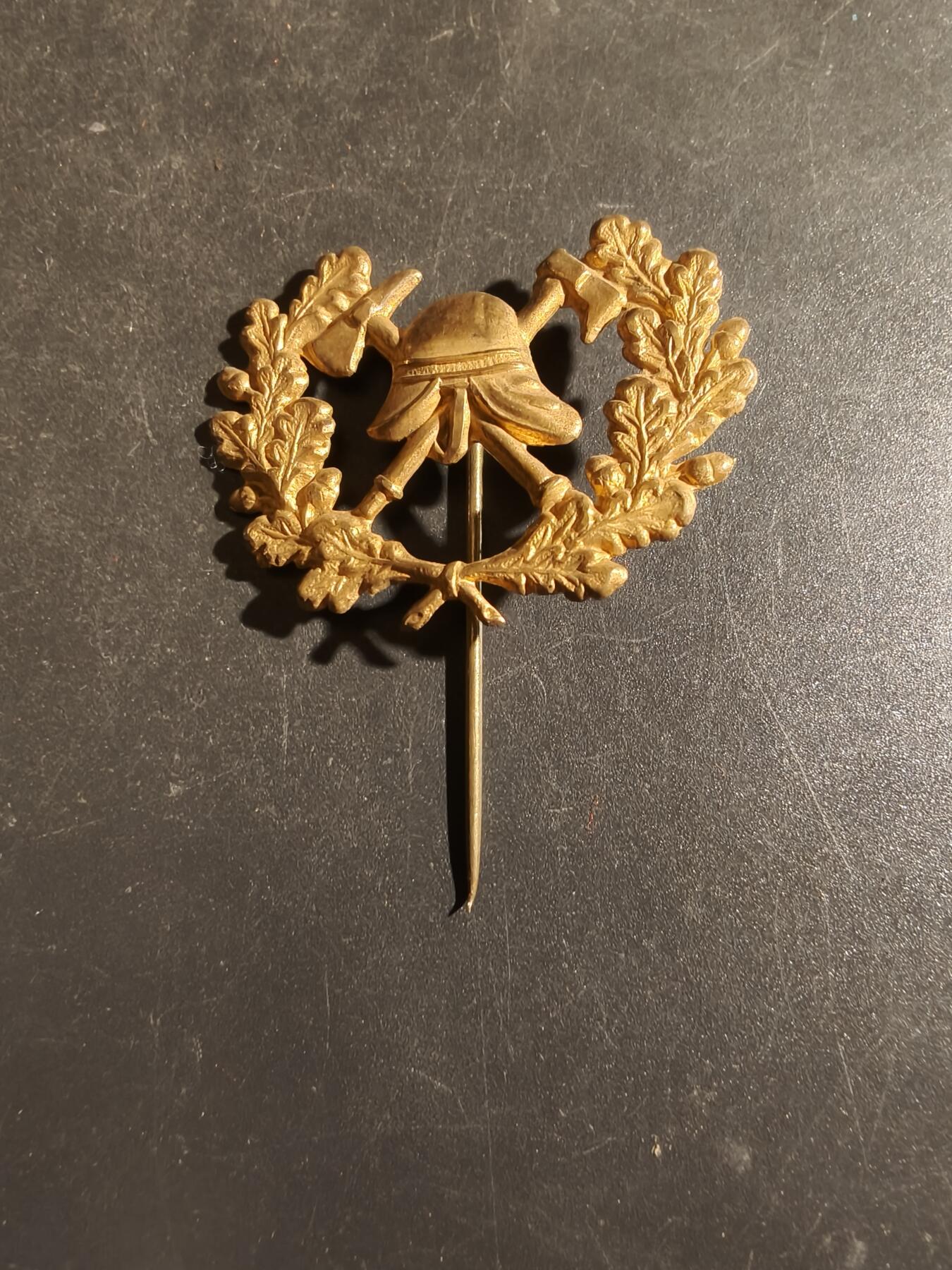 老王徽章第163期 13-15日三场连拍 16日统一发货  13、14日结束后可寄存