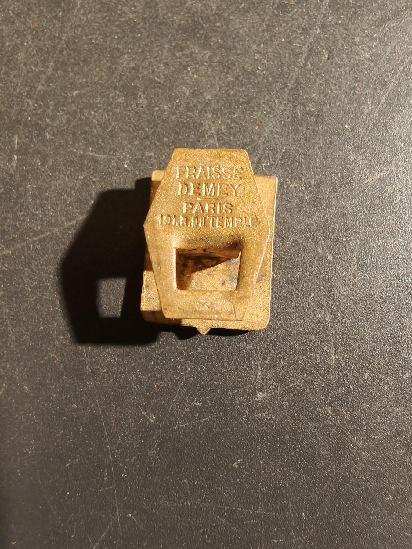 老王徽章第163期 13-15日三场连拍 16日统一发货  13、14日结束后可寄存 法国徽章