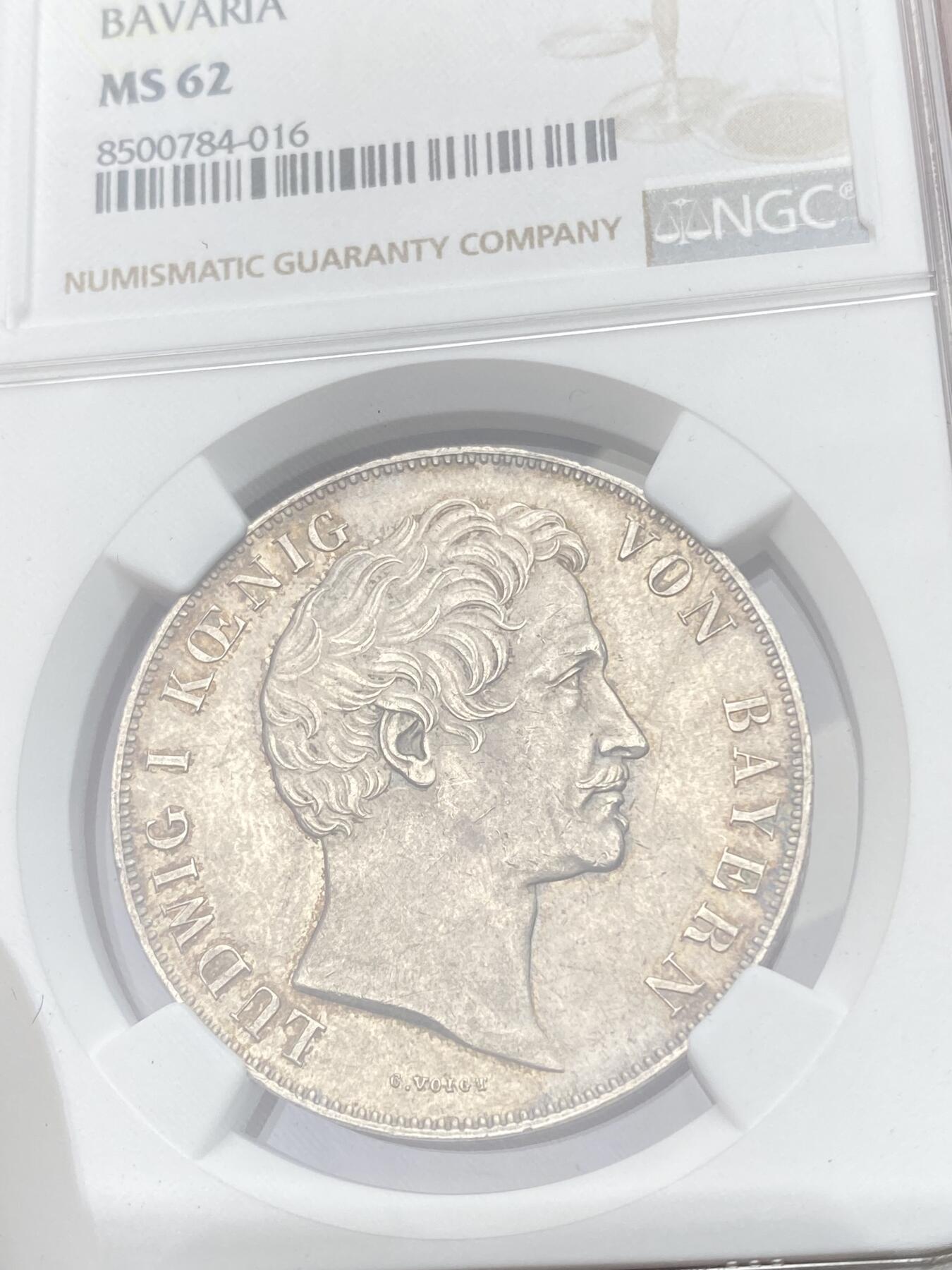 万国钱币拍卖第055期 NGC MS62 1846年德国巴伐利亚路德维希一世双狮护盾流通2古尔登大银 原味瓷器般的油脂光泽极其舒适 