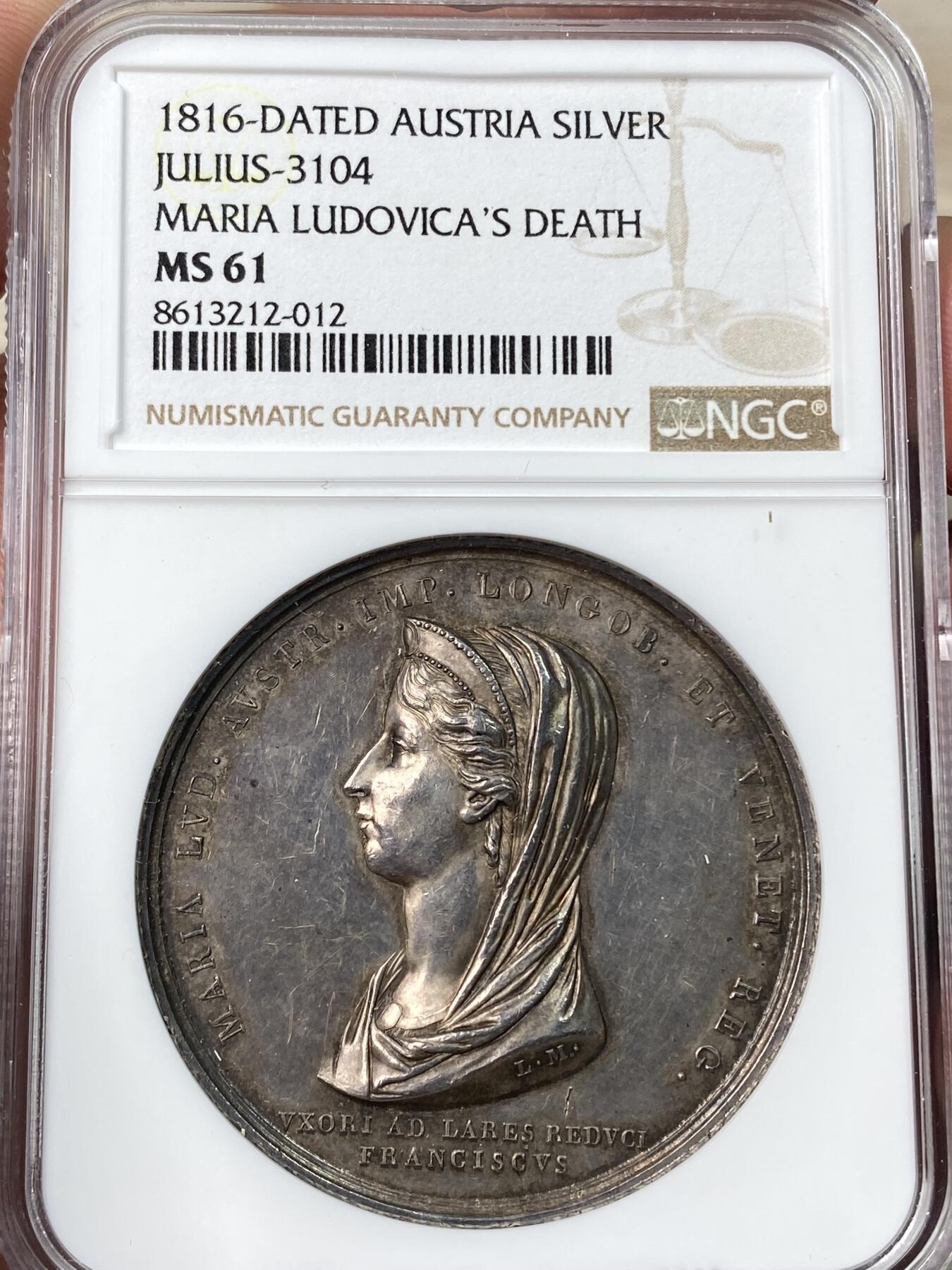 万国钱币拍卖第055期 NGC MS61 1816年奥地利弗朗茨二世皇后玛丽亚·路德维卡逝世纪念大银章 少见神罗末代皇后 原味高浮雕 神罗女神献上祝福 42.7MM大规格