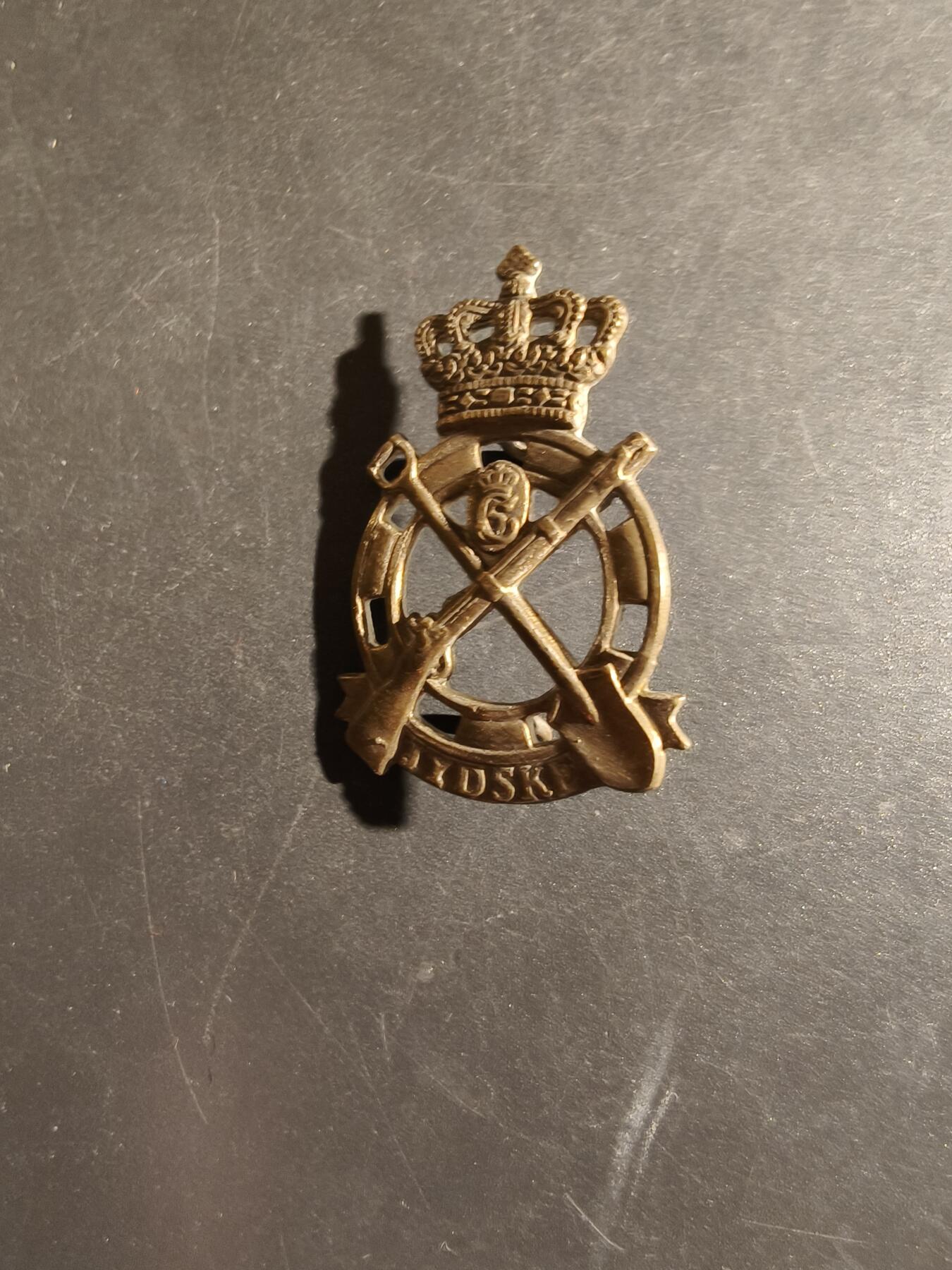 老王徽章第163期 13-15日三场连拍 16日统一发货  13、14日结束后可寄存 丹麦皇家工兵帽徽