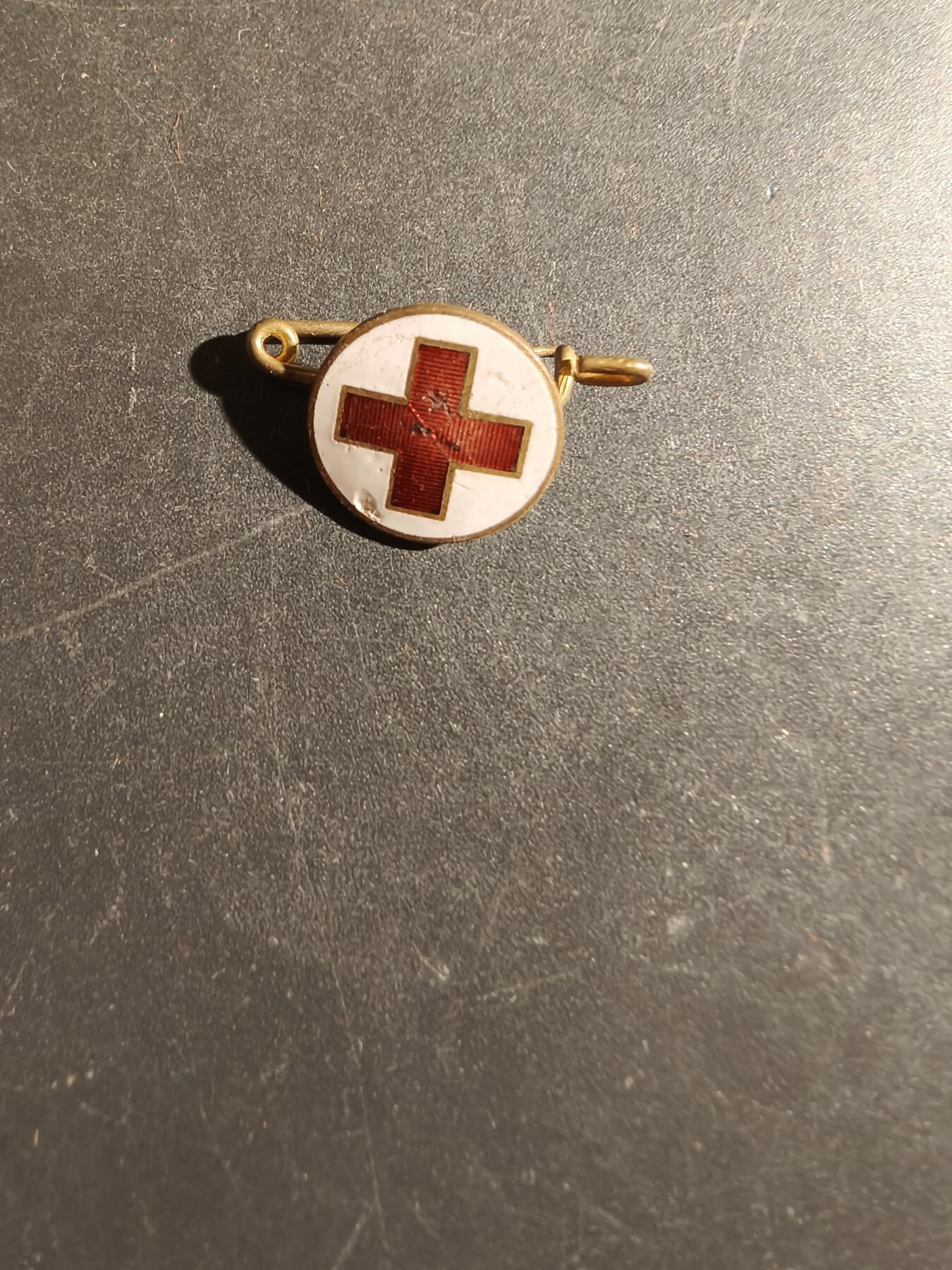 老王徽章第163期 13-15日三场连拍 16日统一发货  13、14日结束后可寄存 丹麦红十字会徽章