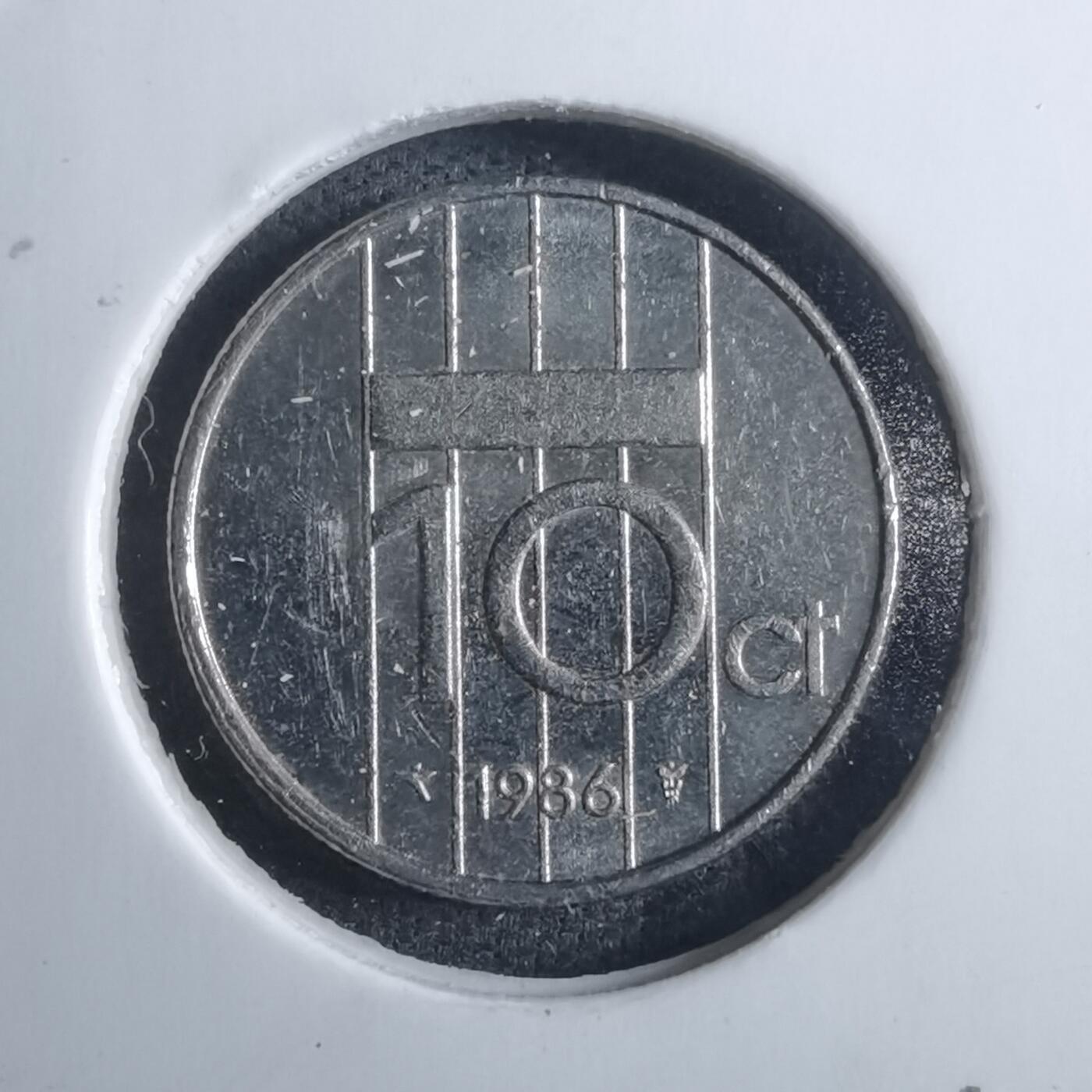 沼泽如烟--第905场 荷兰1986年10分