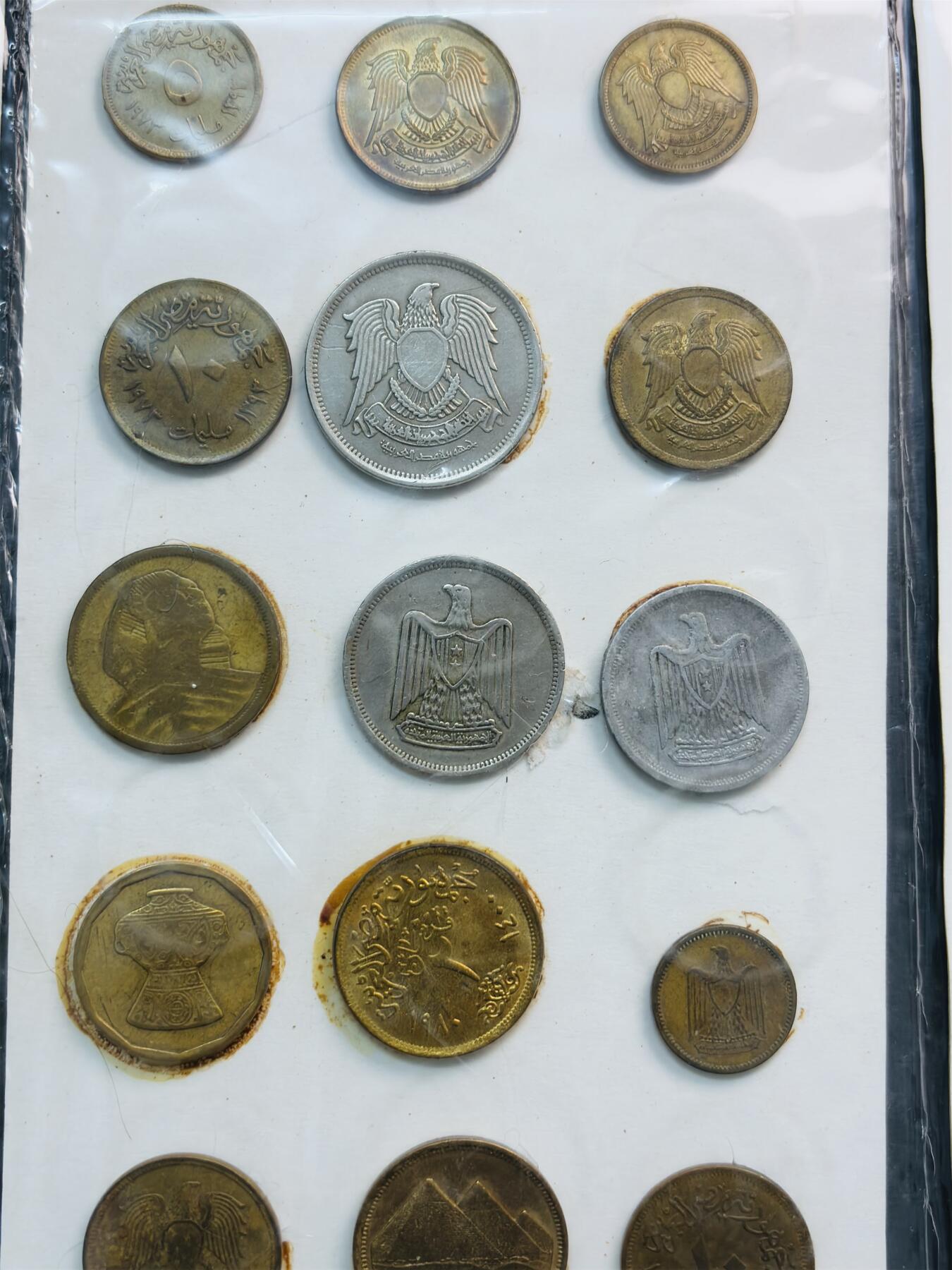 文馨钱币收藏第 281 场，【 长期接收代拍品】银元，银币，套币，纸币专场（本场截拍后休息三天，19 号发货） 带册埃及纪念币 18 枚