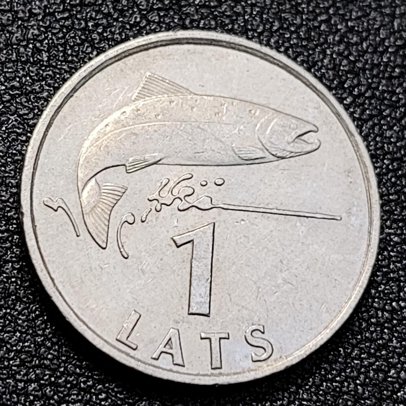 泉币菌-第129场-精品福利场（本场拍品多，请提前出价） 少见原光极美 拉脱维亚1992年1拉特 首发年份 铜镍21.7mm 鲑鱼 