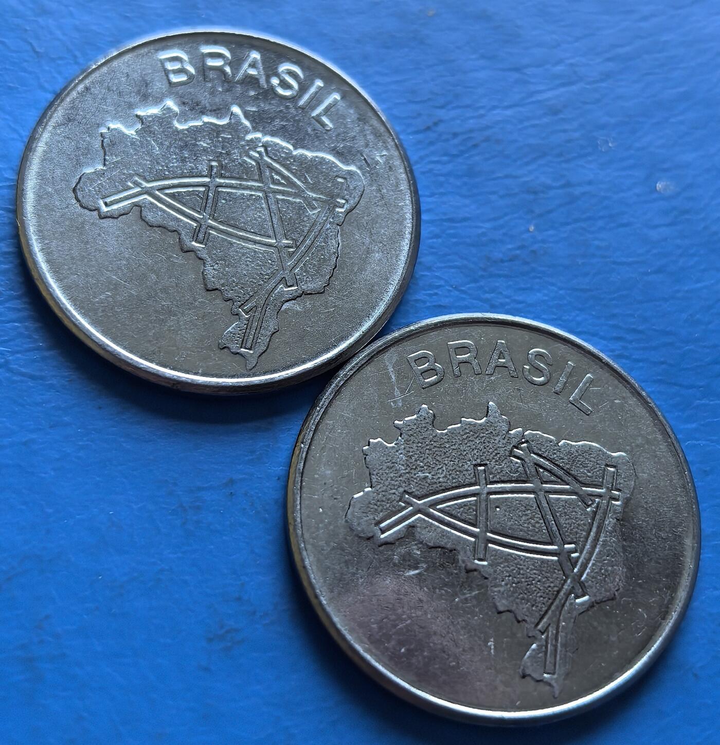 外国优质老铜币银币，周六九点倒数截拍，满百包邮，可寄存半年，喜欢朋友微信扫描二维码可直接参拍