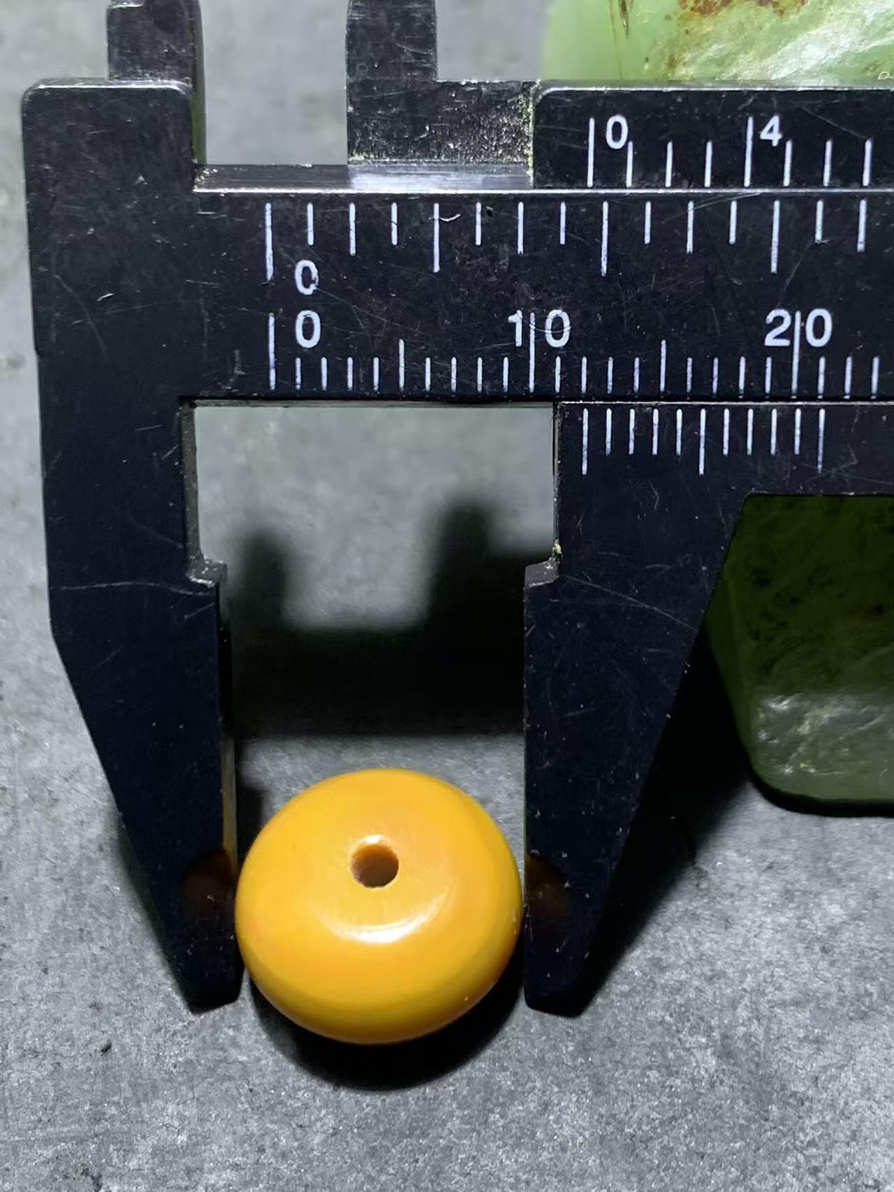 精美冰飘战国红玛瑙算盘珠一个，