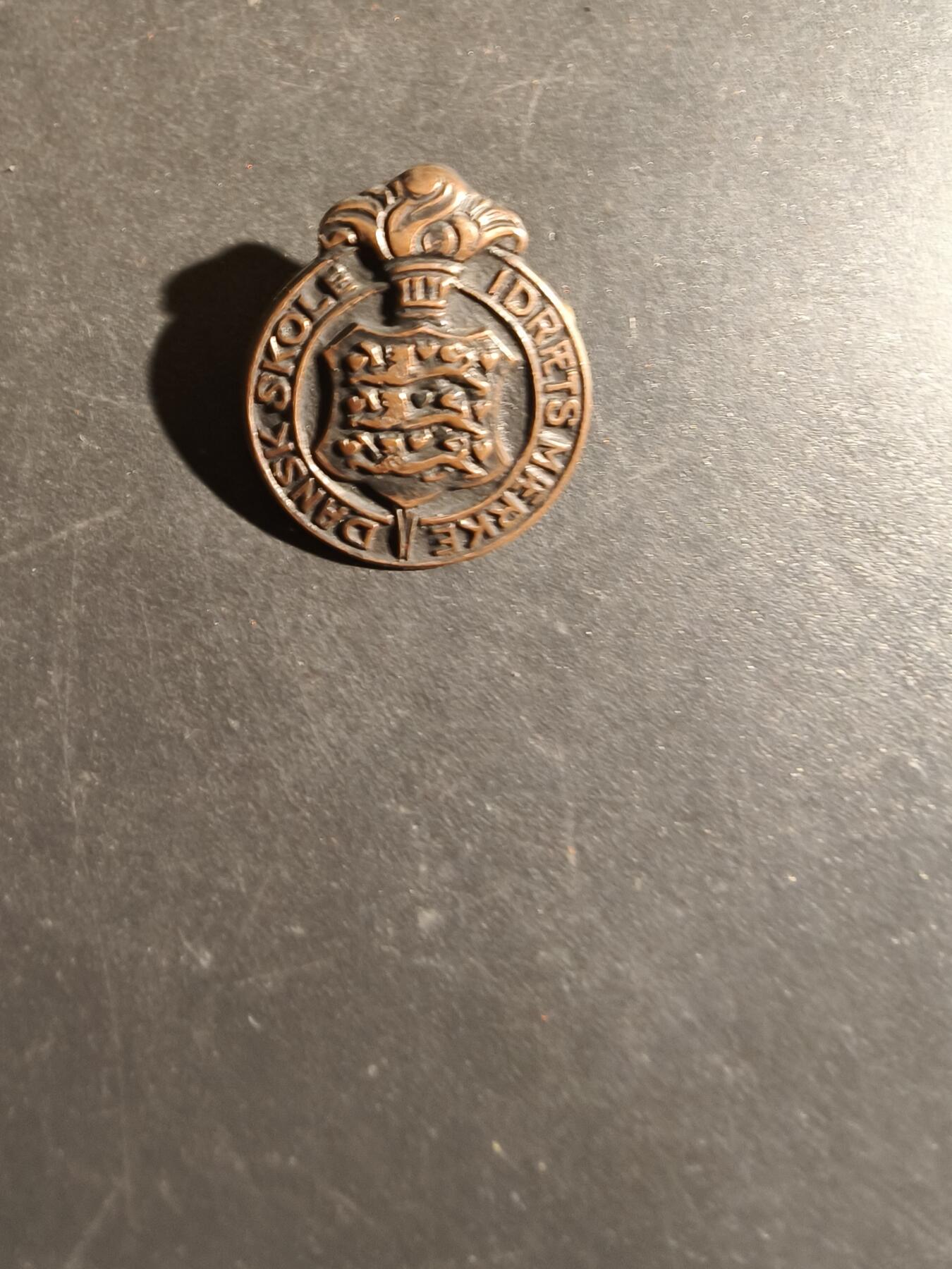 老王徽章第163期 13-15日三场连拍 16日统一发货  13、14日结束后可寄存 丹麦徽章