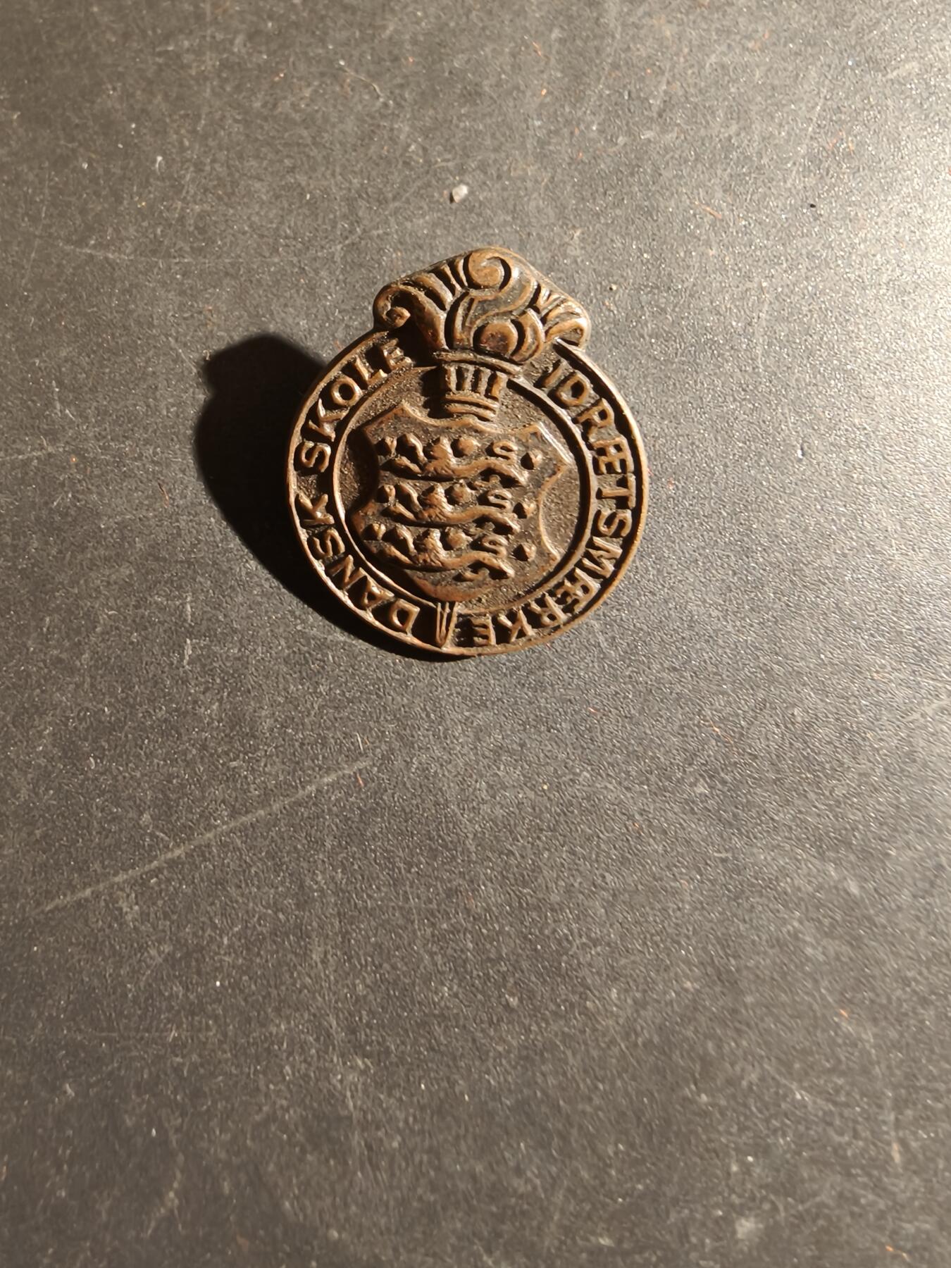 老王徽章第163期 13-15日三场连拍 16日统一发货  13、14日结束后可寄存 丹麦徽章