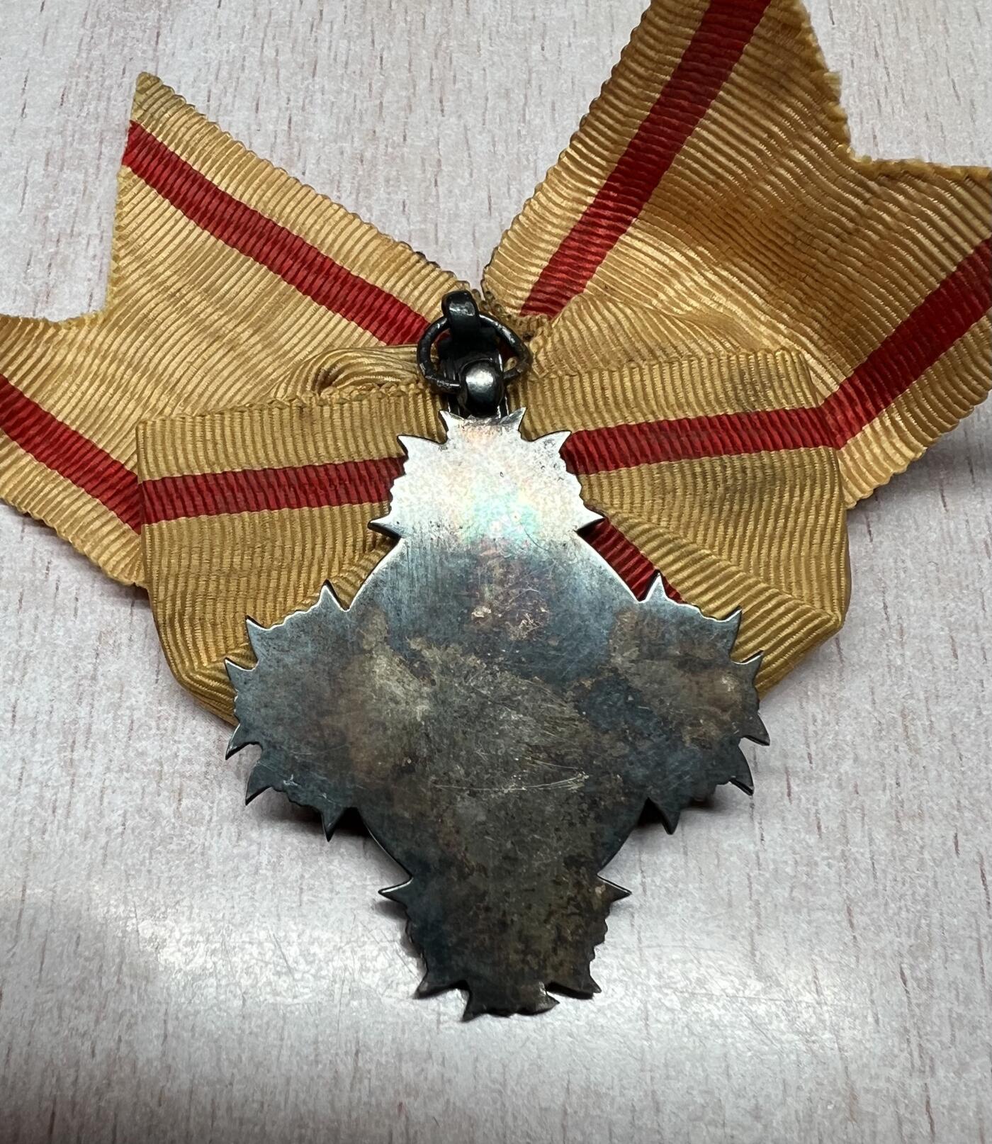 大猫徽章拍卖 第282期 日本勋八等宝冠章