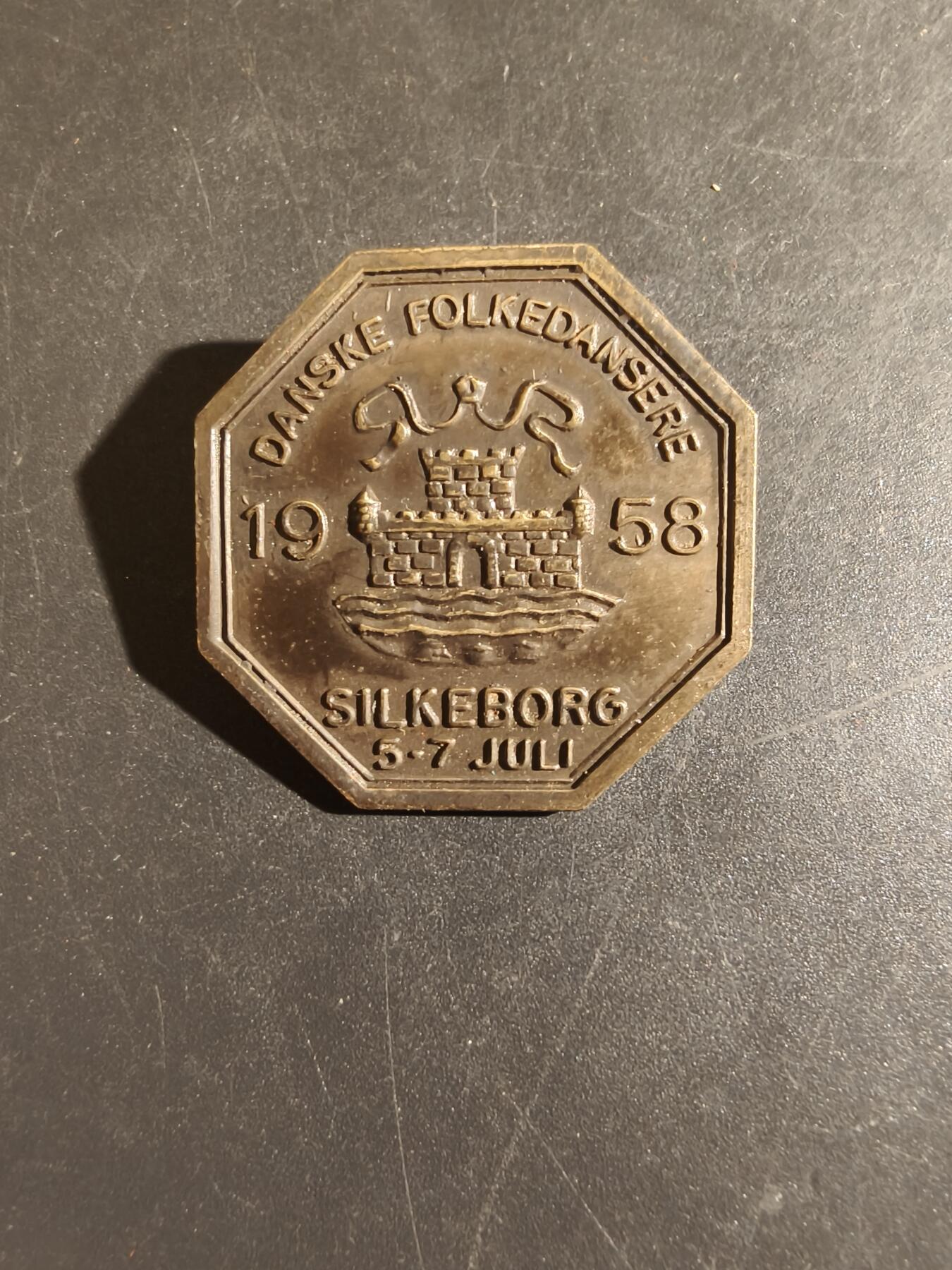 老王徽章第163期 13-15日三场连拍 16日统一发货  13、14日结束后可寄存 丹麦徽章