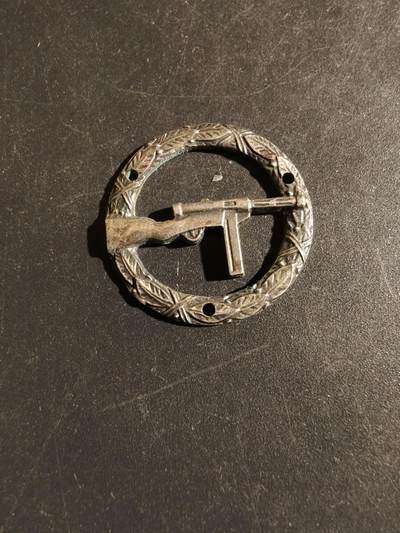 老王徽章第163期 13-15日三场连拍 16日统一发货  13、14日结束后可寄存 - 丹麦徽章    830银    适合贴打火机   3.1g