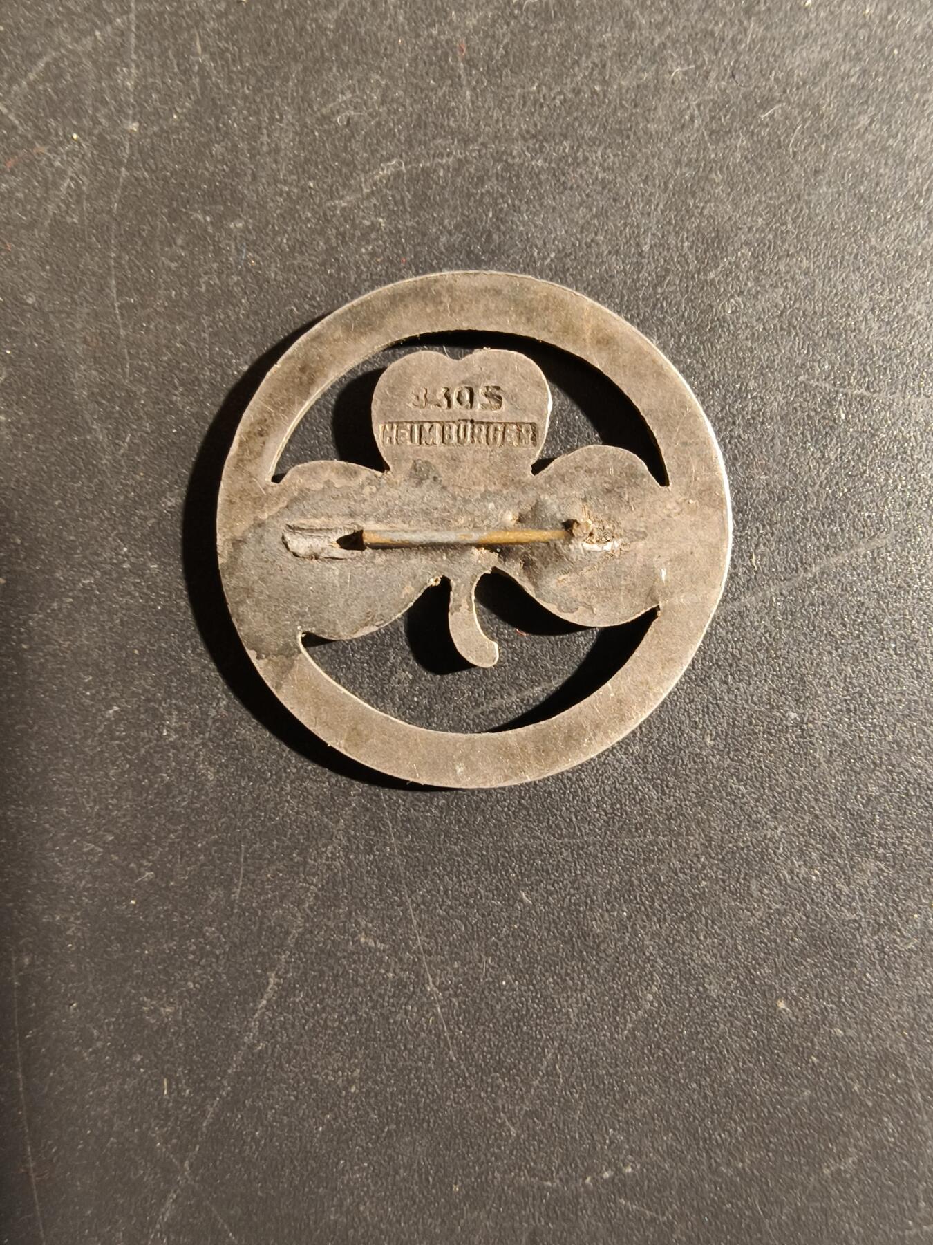 老王徽章第163期 13-15日三场连拍 16日统一发货  13、14日结束后可寄存 丹麦徽章     830银    3.1g