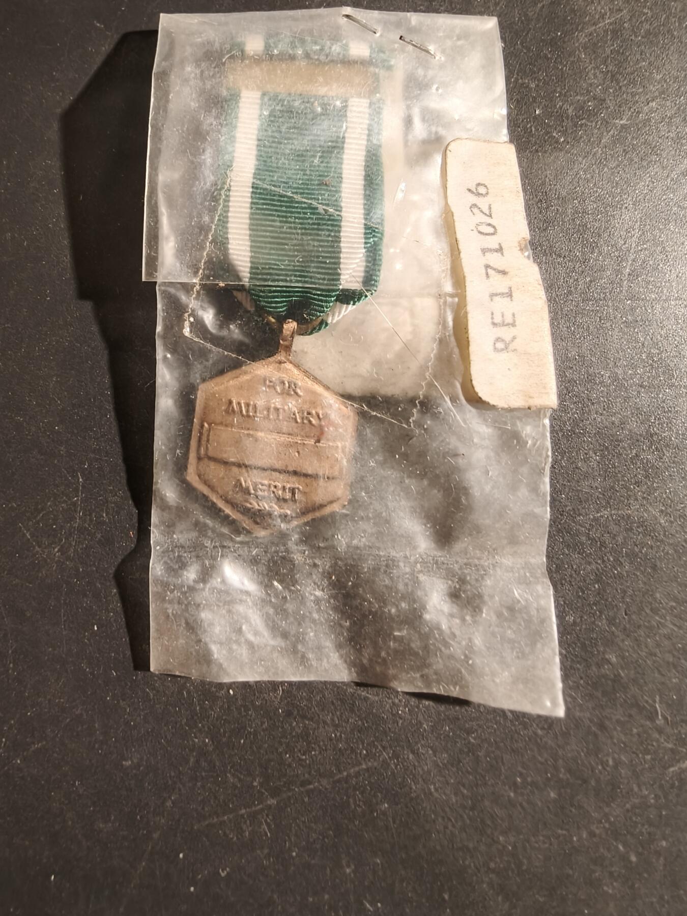 老王徽章第163期 13-15日三场连拍 16日统一发货  13、14日结束后可寄存 美国海军军事功绩奖章迷你章