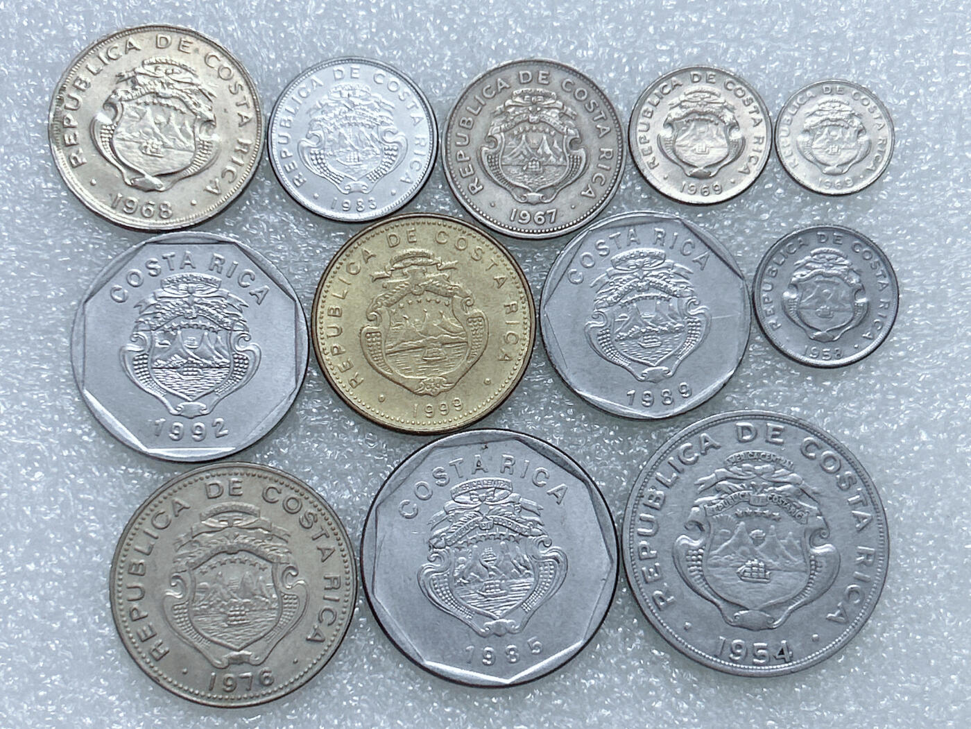 第一海外回流一元起拍收藏 散集专场  第266期 哥斯达黎加硬币 12枚 好品