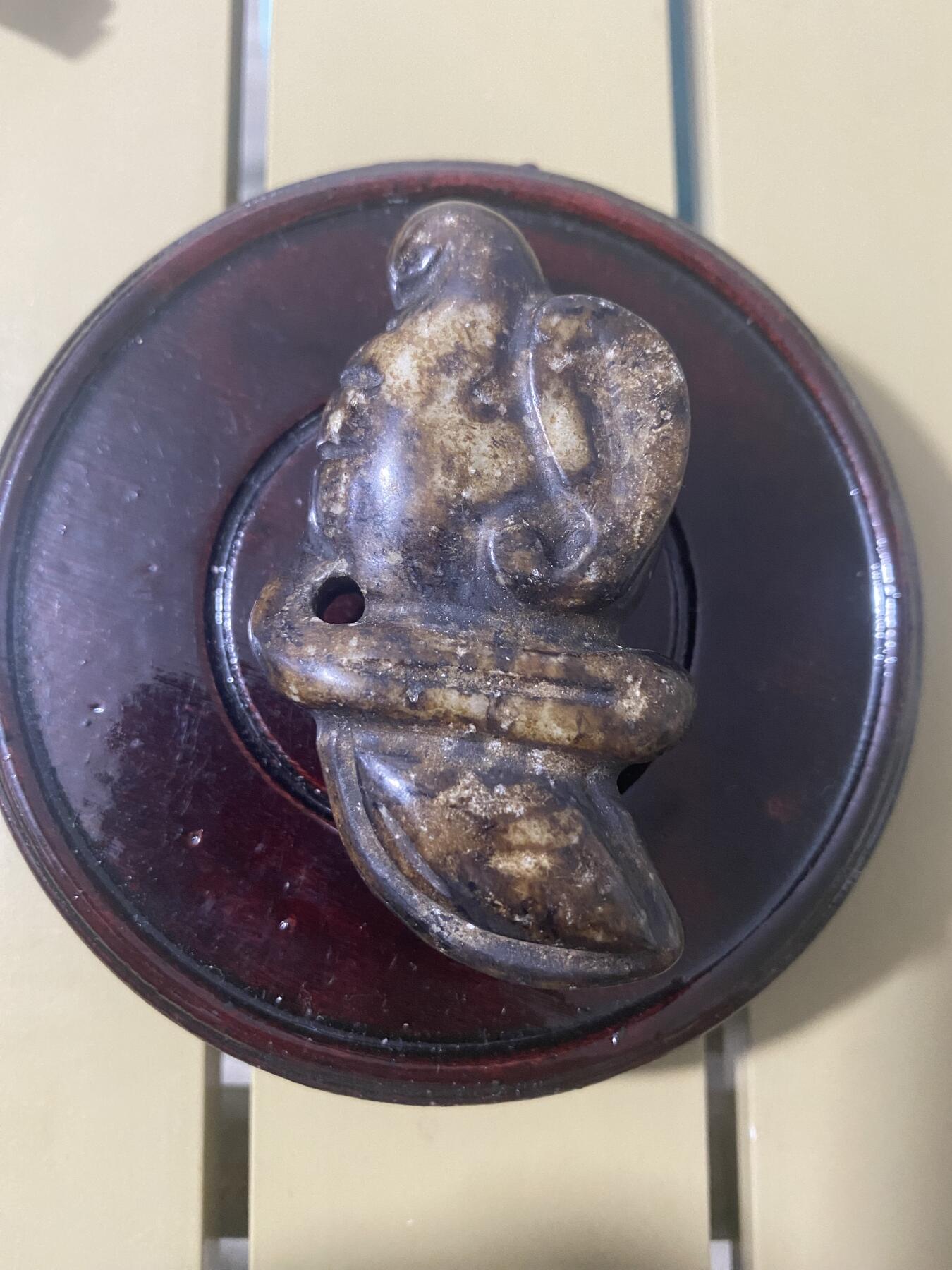 江南站杂件场 老玉手把件