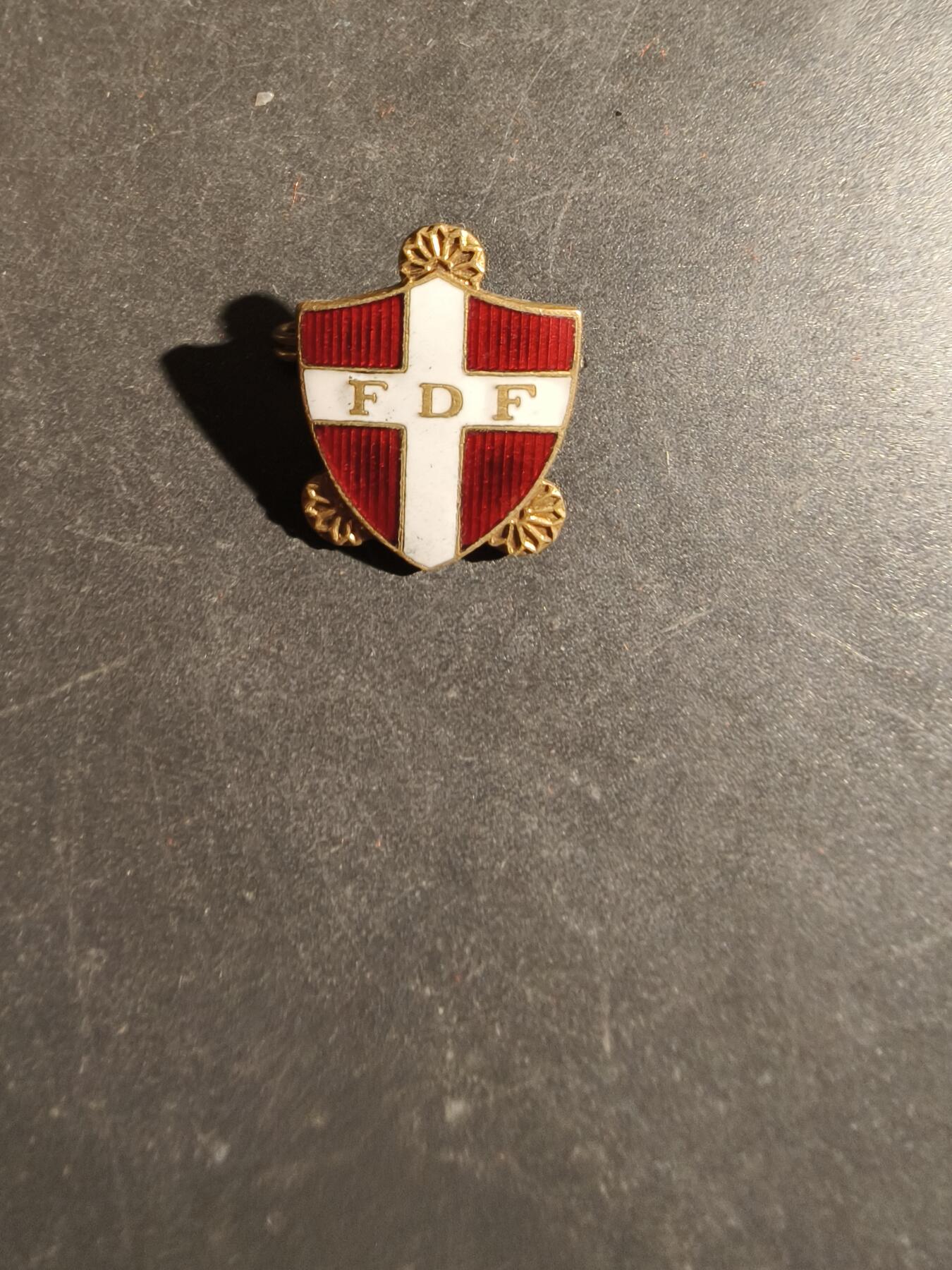 老王徽章第163期 13-15日三场连拍 16日统一发货  13、14日结束后可寄存