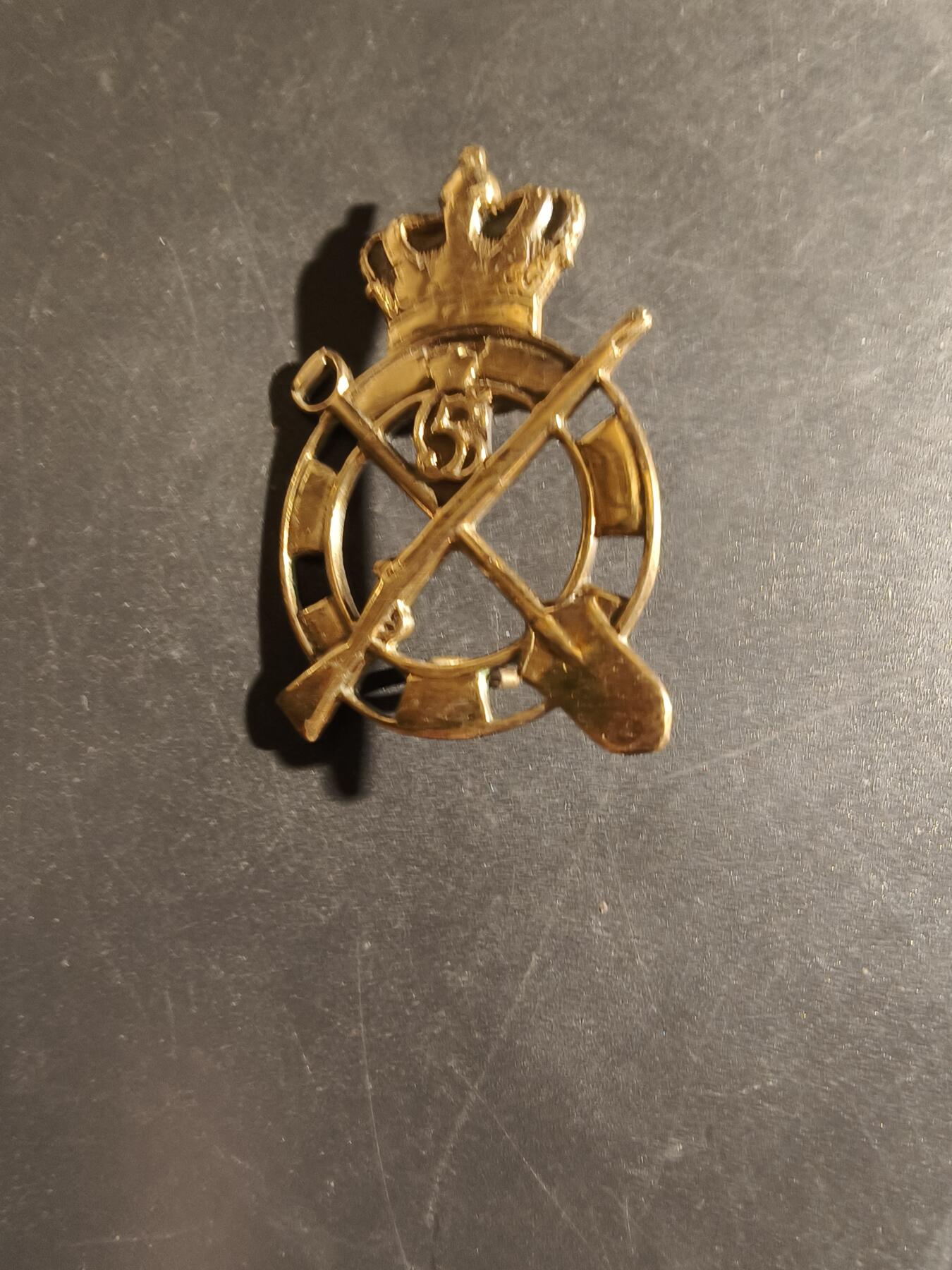 老王徽章第163期 13-15日三场连拍 16日统一发货  13、14日结束后可寄存 丹麦皇家工兵帽徽徽章