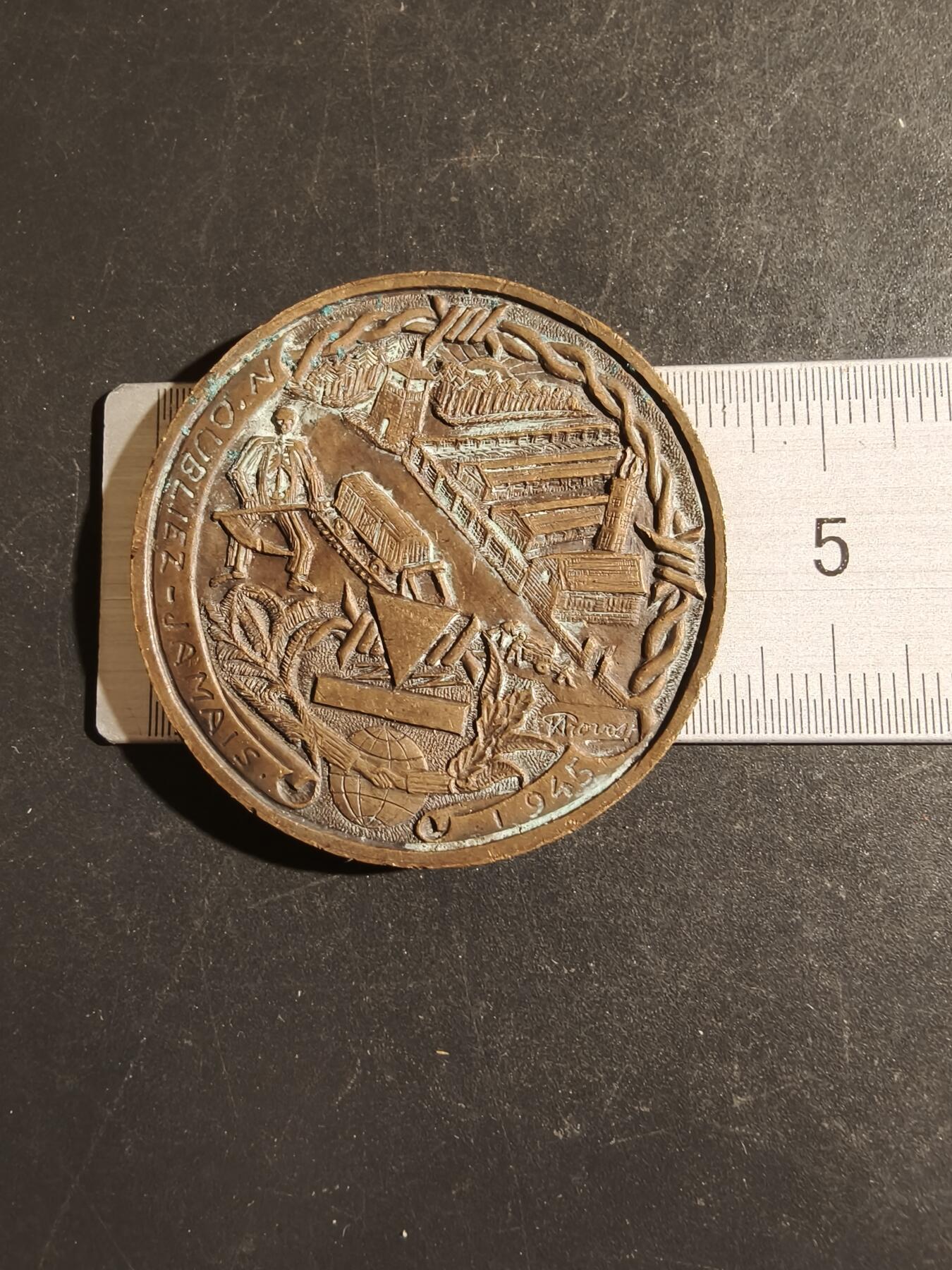 老王徽章第163期 13-15日三场连拍 16日统一发货  13、14日结束后可寄存