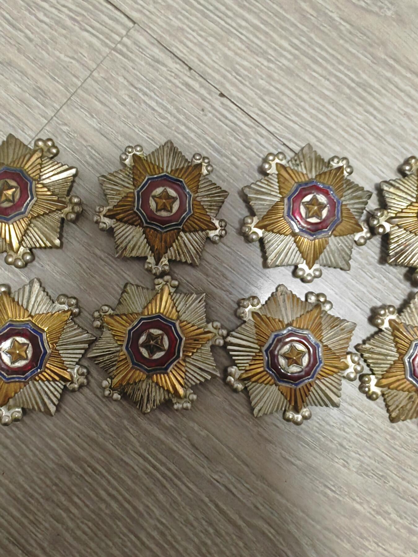 朝鲜二级章10枚