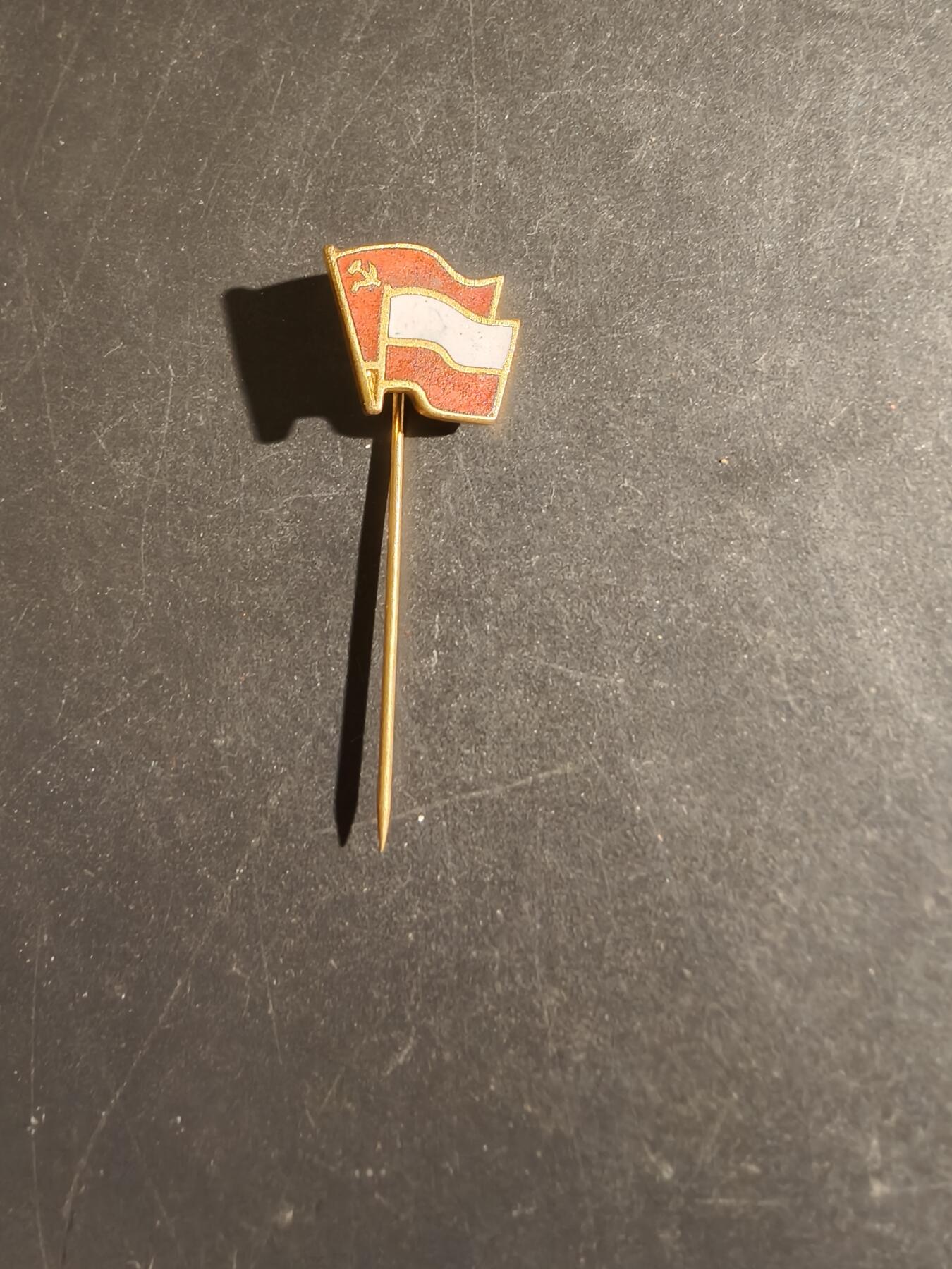 老王徽章第163期 13-15日三场连拍 16日统一发货  13、14日结束后可寄存