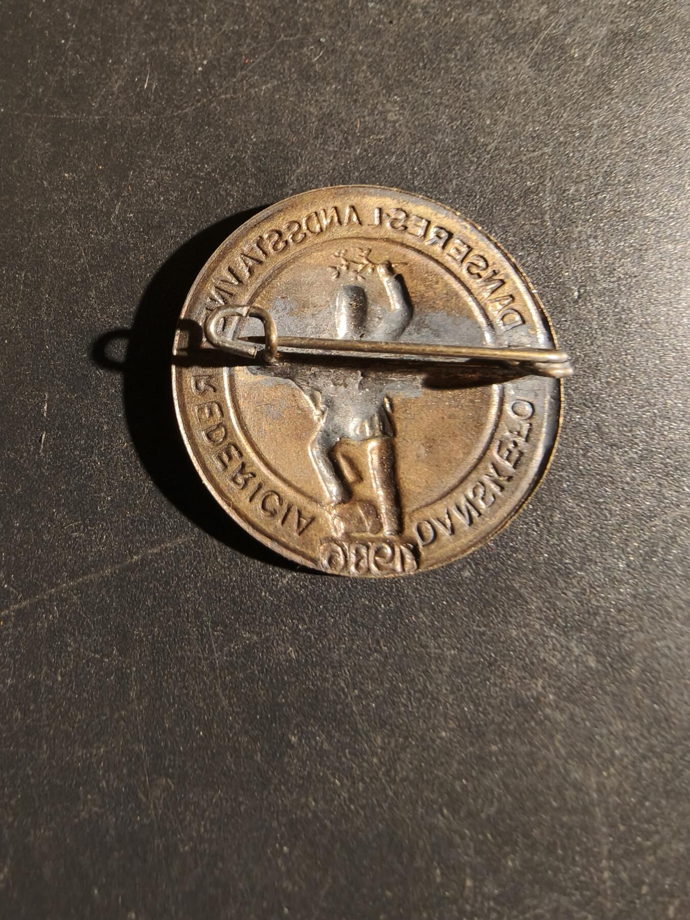 老王徽章第163期 13-15日三场连拍 16日统一发货  13、14日结束后可寄存 丹麦徽章